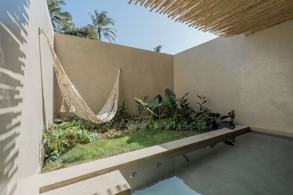 Garden Suite with private pool