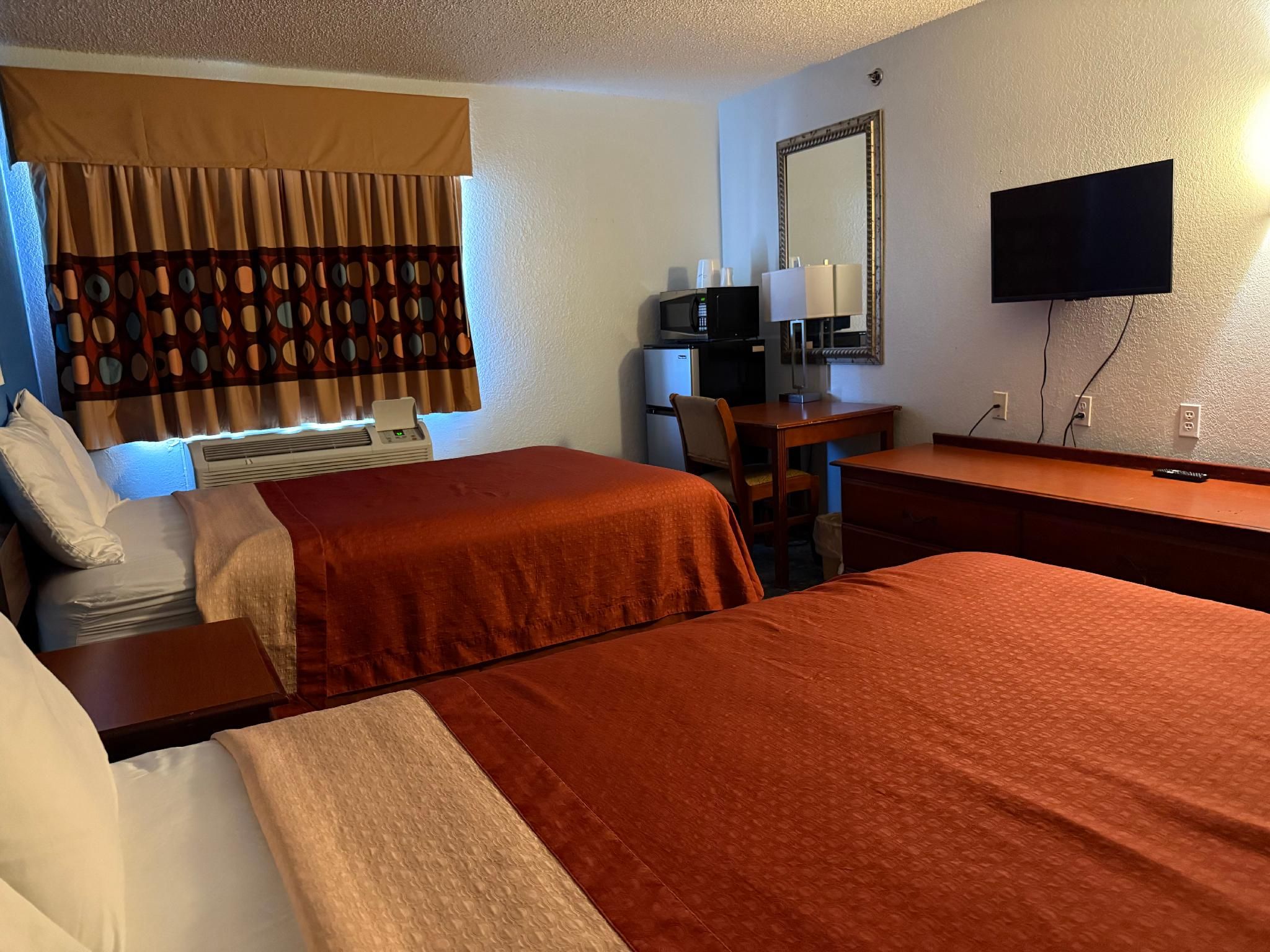 2 Full Beds Non-Smoking