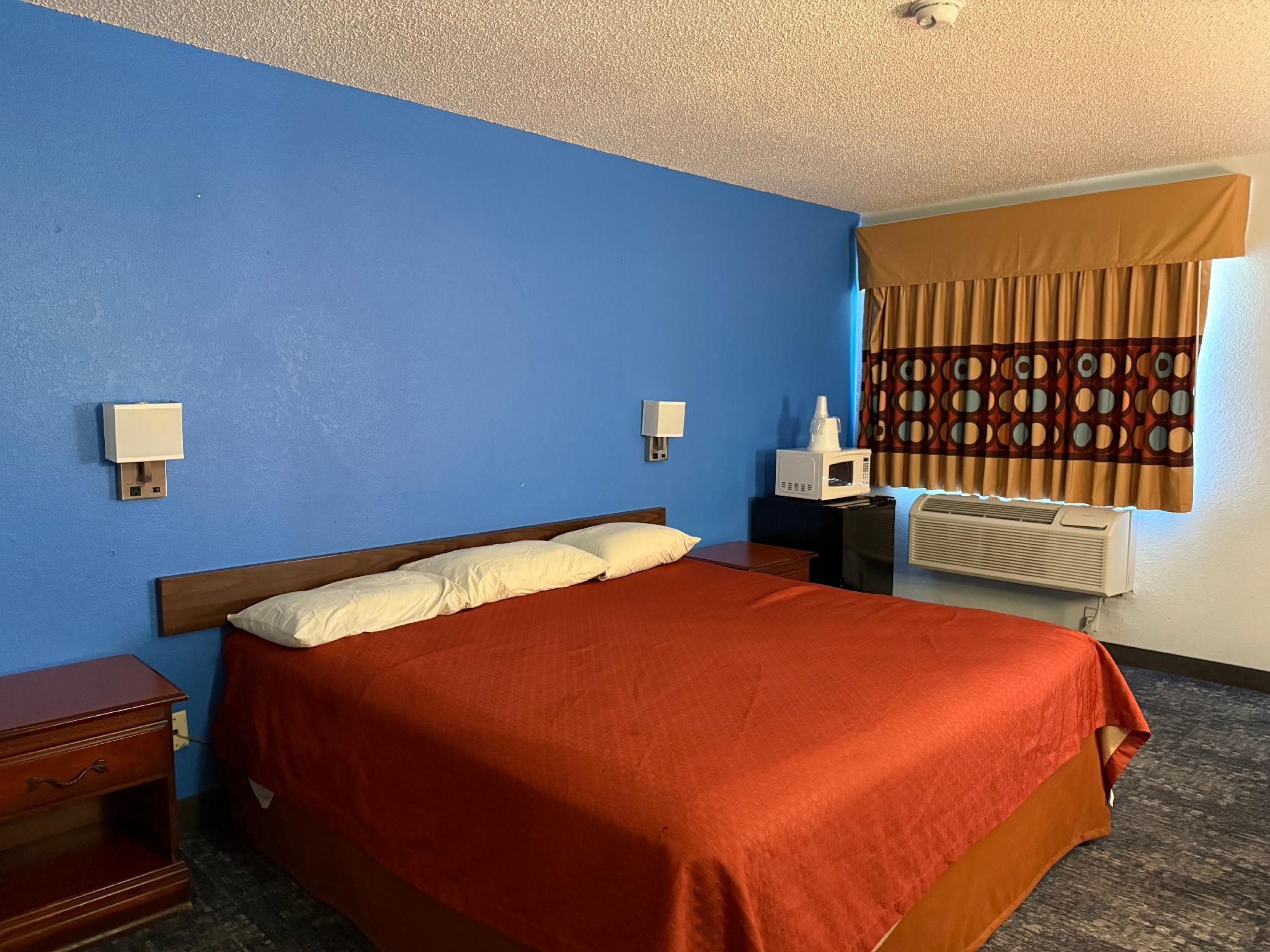 Conn Brown Harbour Inn Aransas Pass Corpus Christi King Bed Non-Smoking