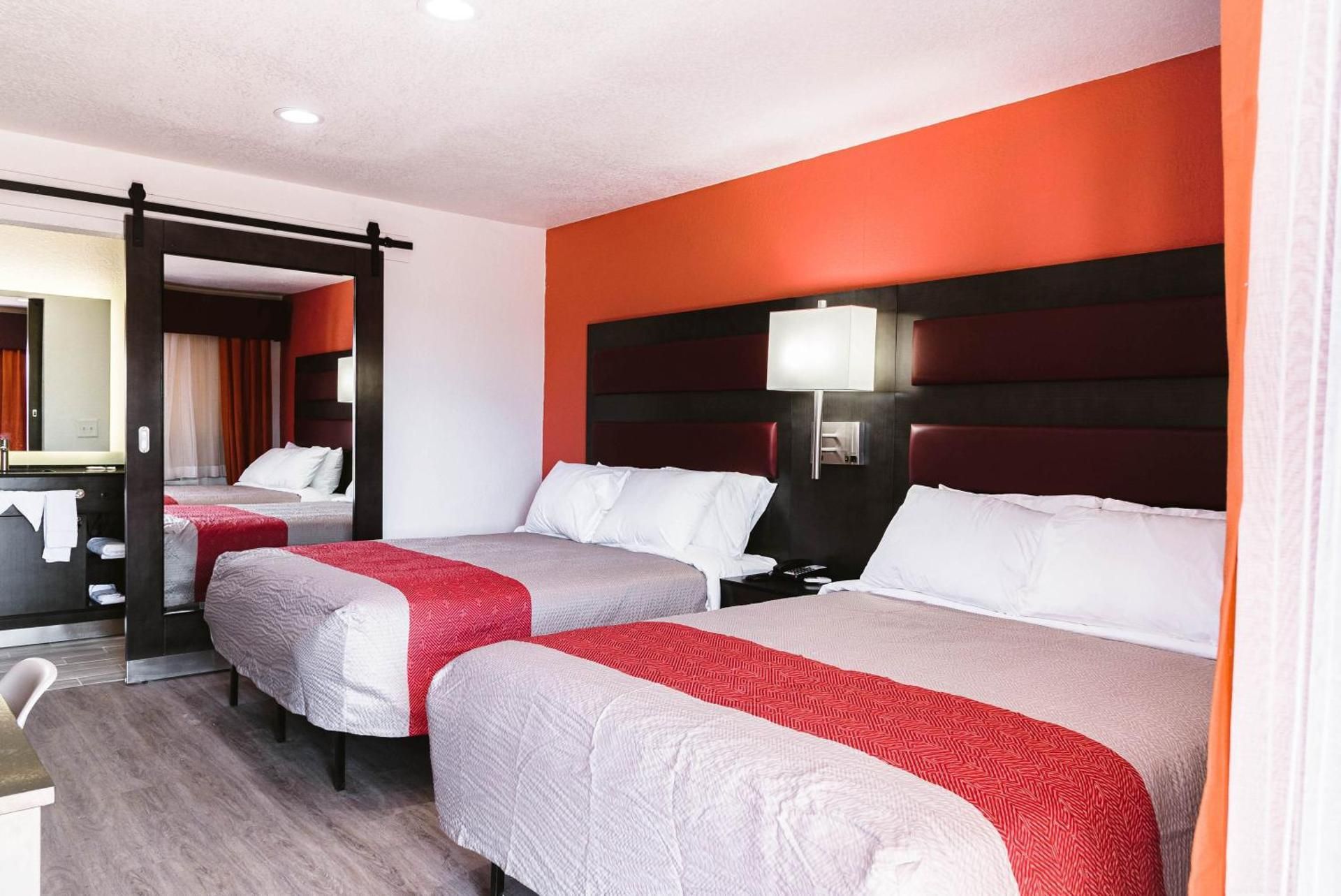 2 Queen Beds | Non-Smoking, Micfridge