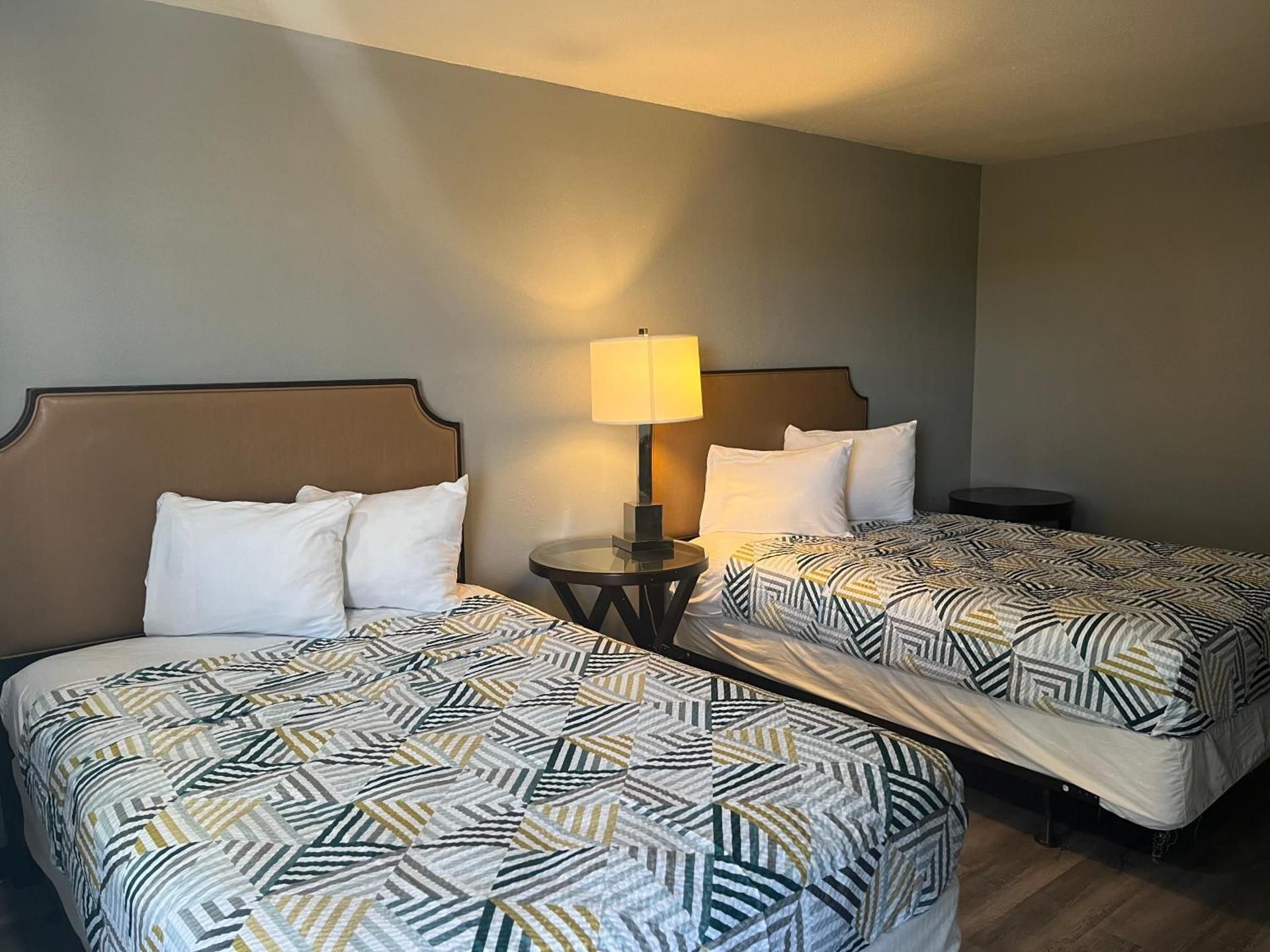 Standard Double Suite