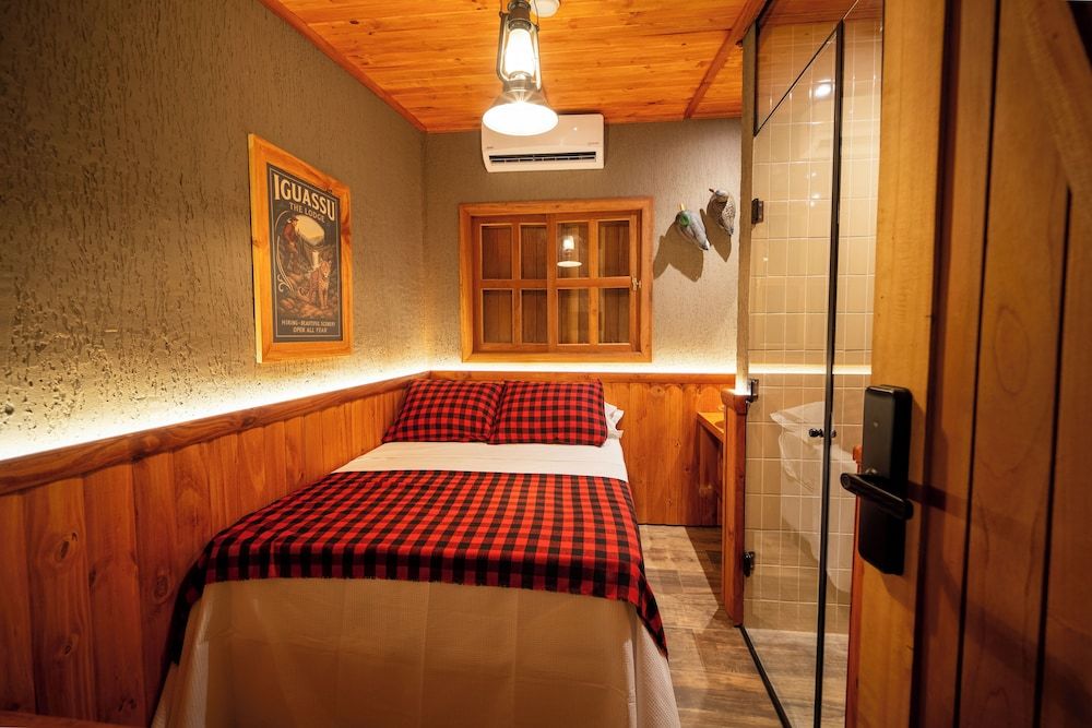 Comfort Room, City View