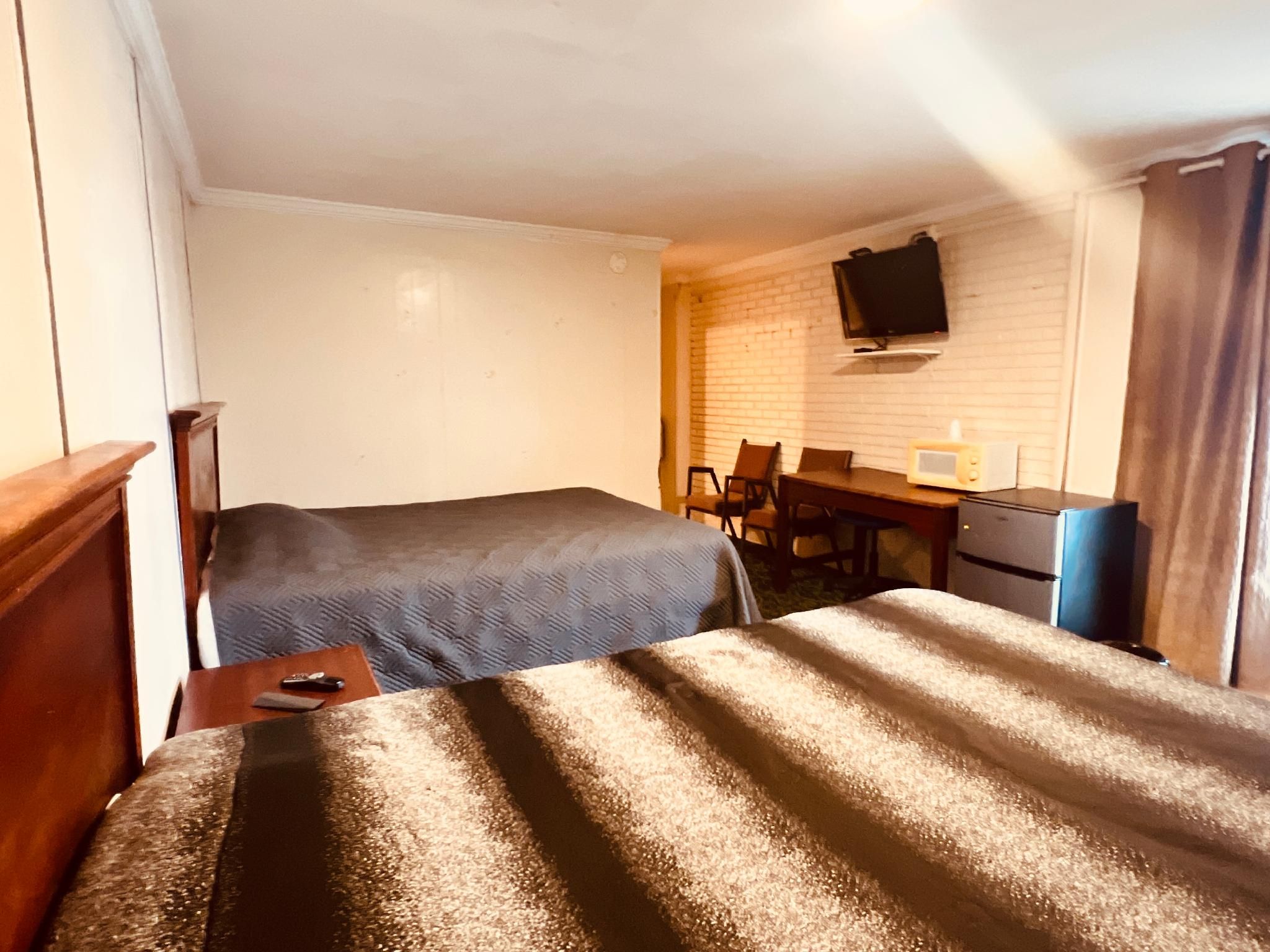 2 Full Beds Non-Smoking