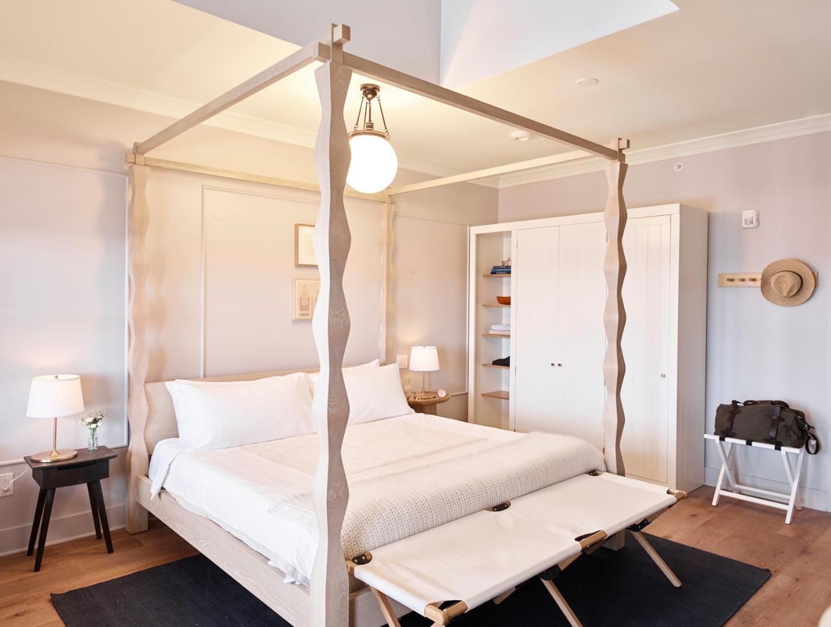 Standard King Suite