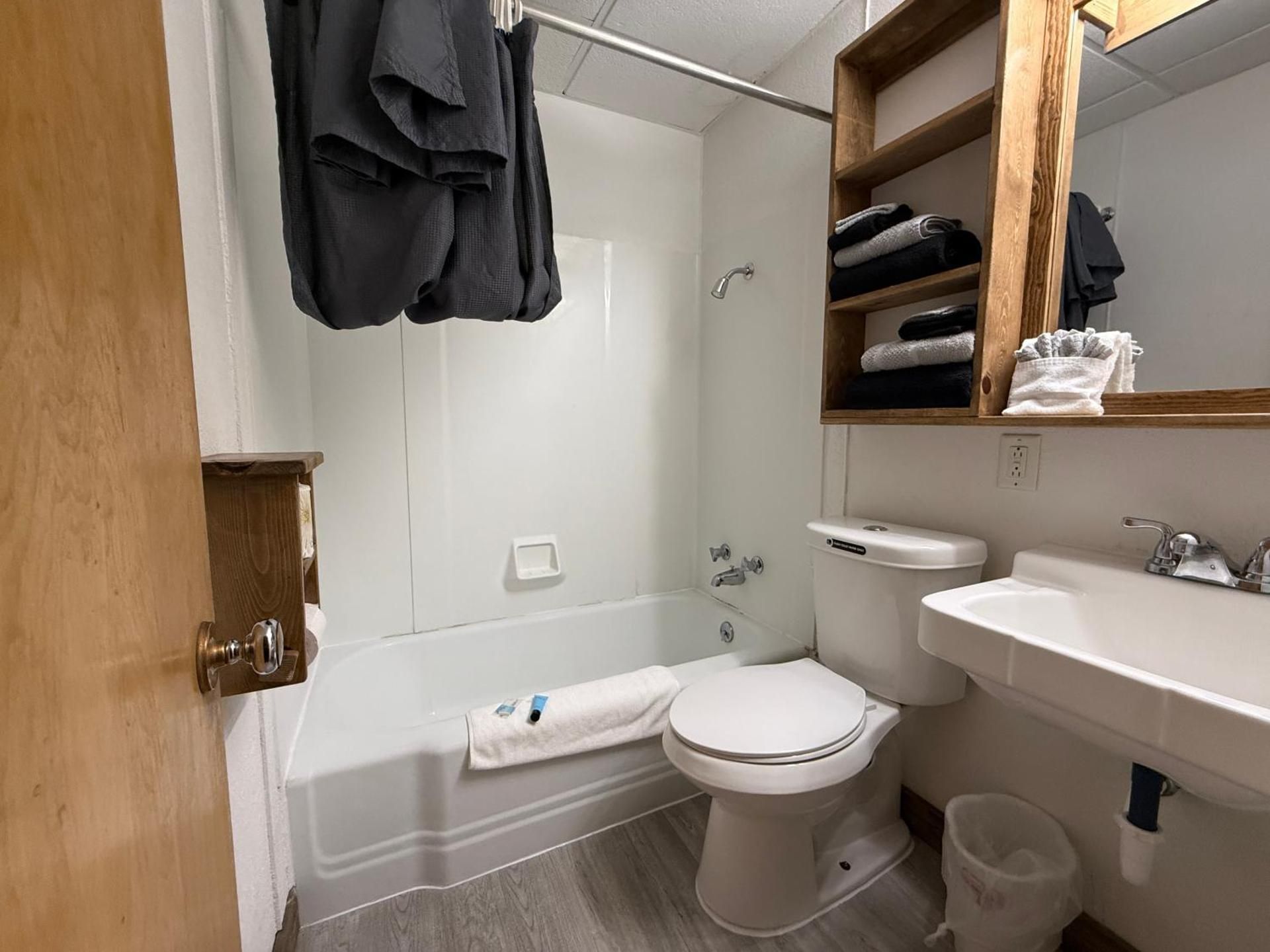 2 Full Beds Non-Smoking