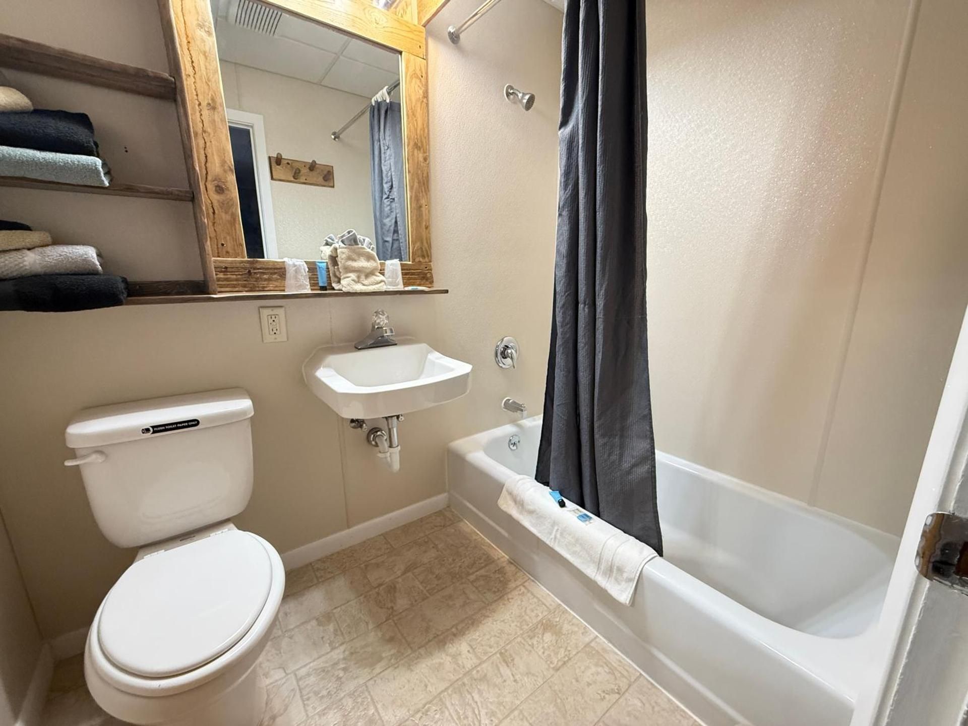 2 Queen Beds with Sofa Bed