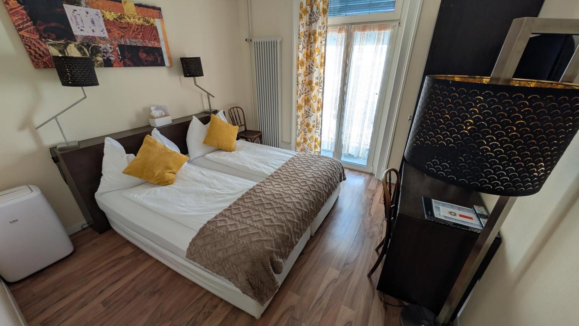 Twin Room (2 Single Beds)