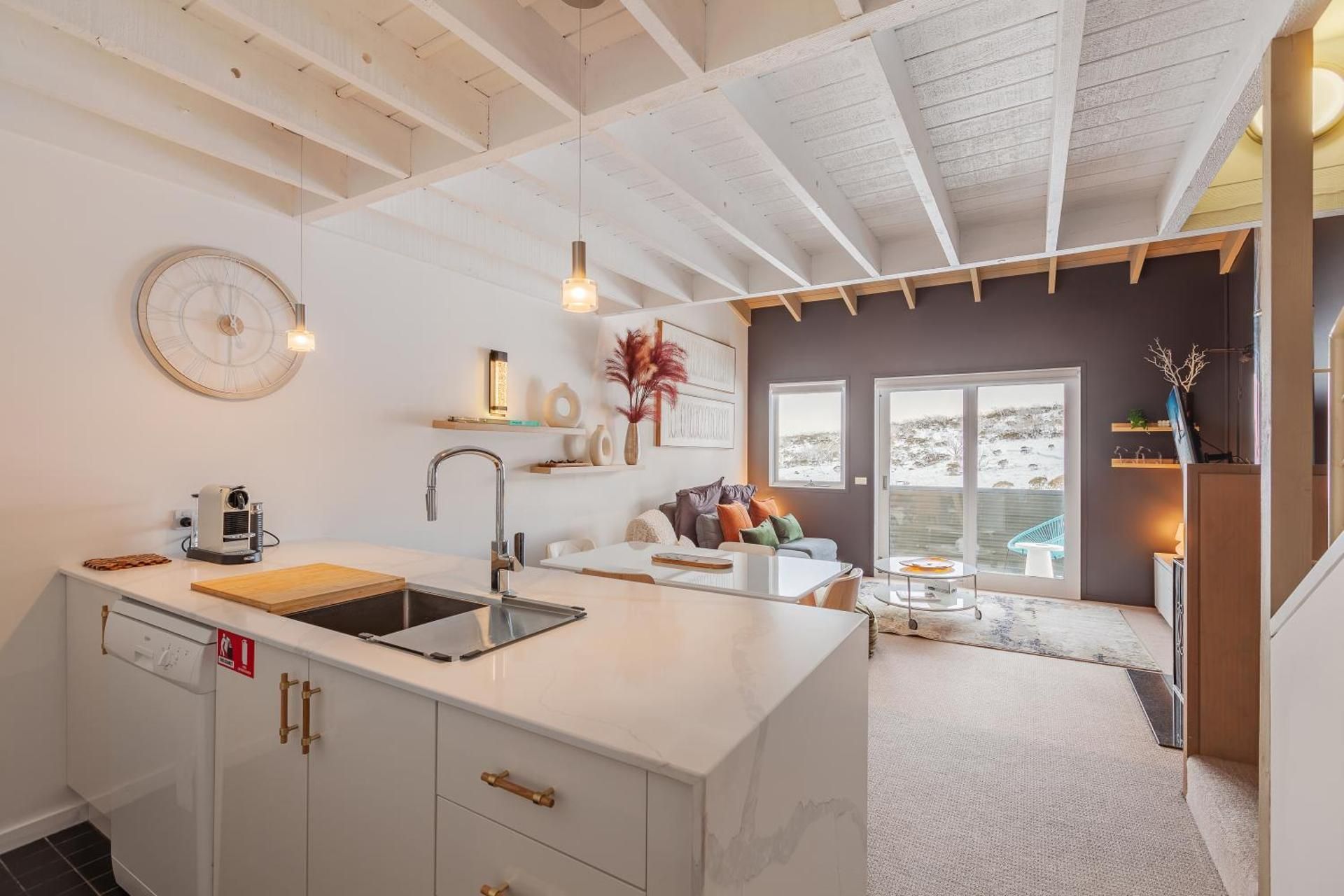Studio Loft (Sleeps 2)