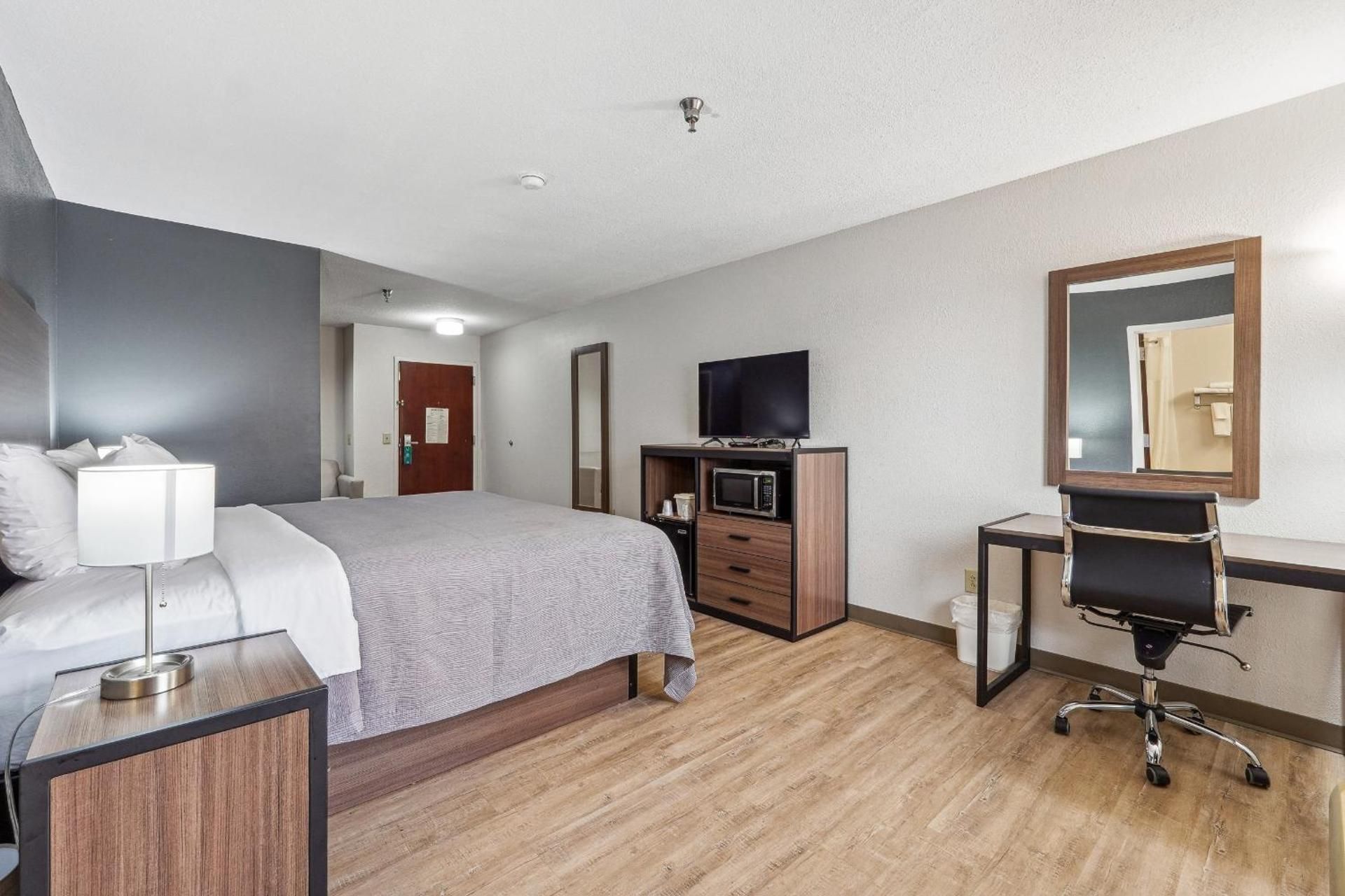 King Room - Accessible/Non-Smoking