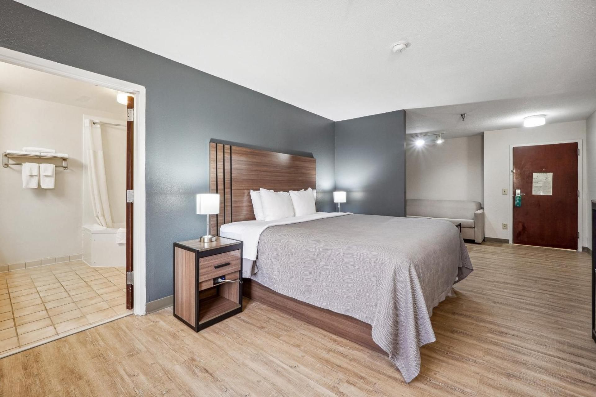 Quadruple Room with Whirlpool - Non Smoking