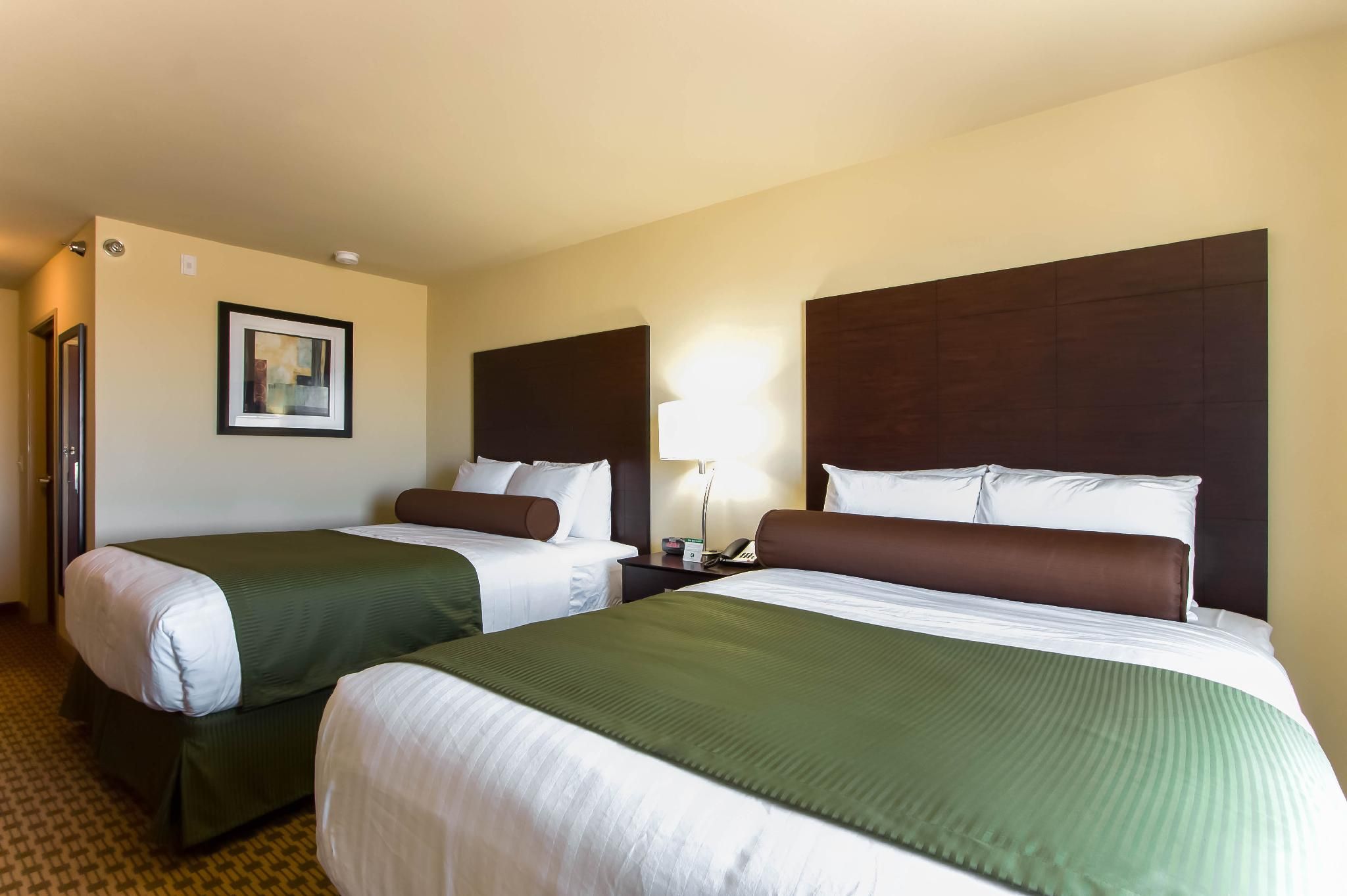 Cobblestone Inn & Suites - Eads Two Queen Guestroom Non-Smoking 2