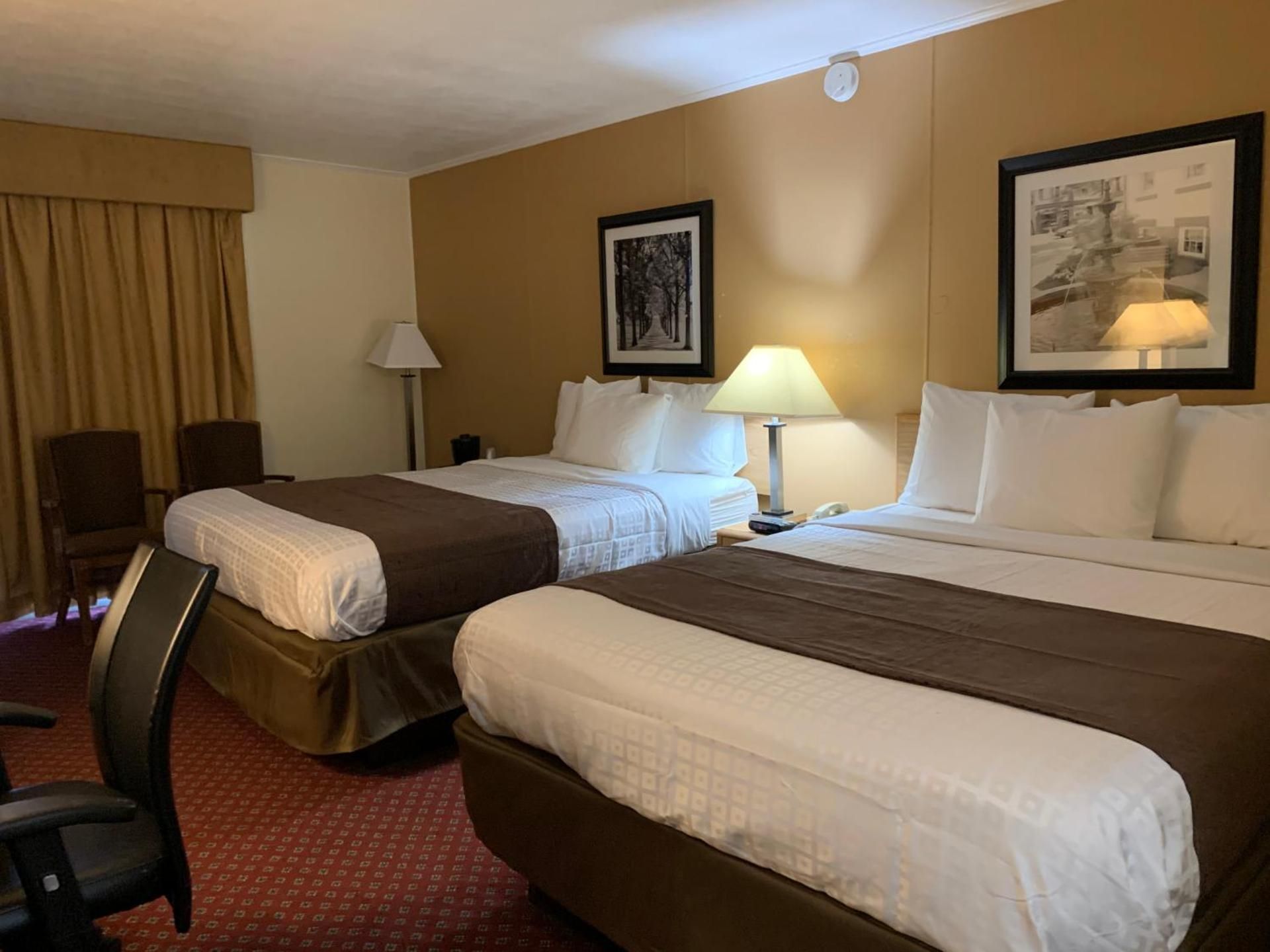 Red Carpet Inn and Suites Ebensburg Queen Room with Two Queen Beds - Non-Smoking