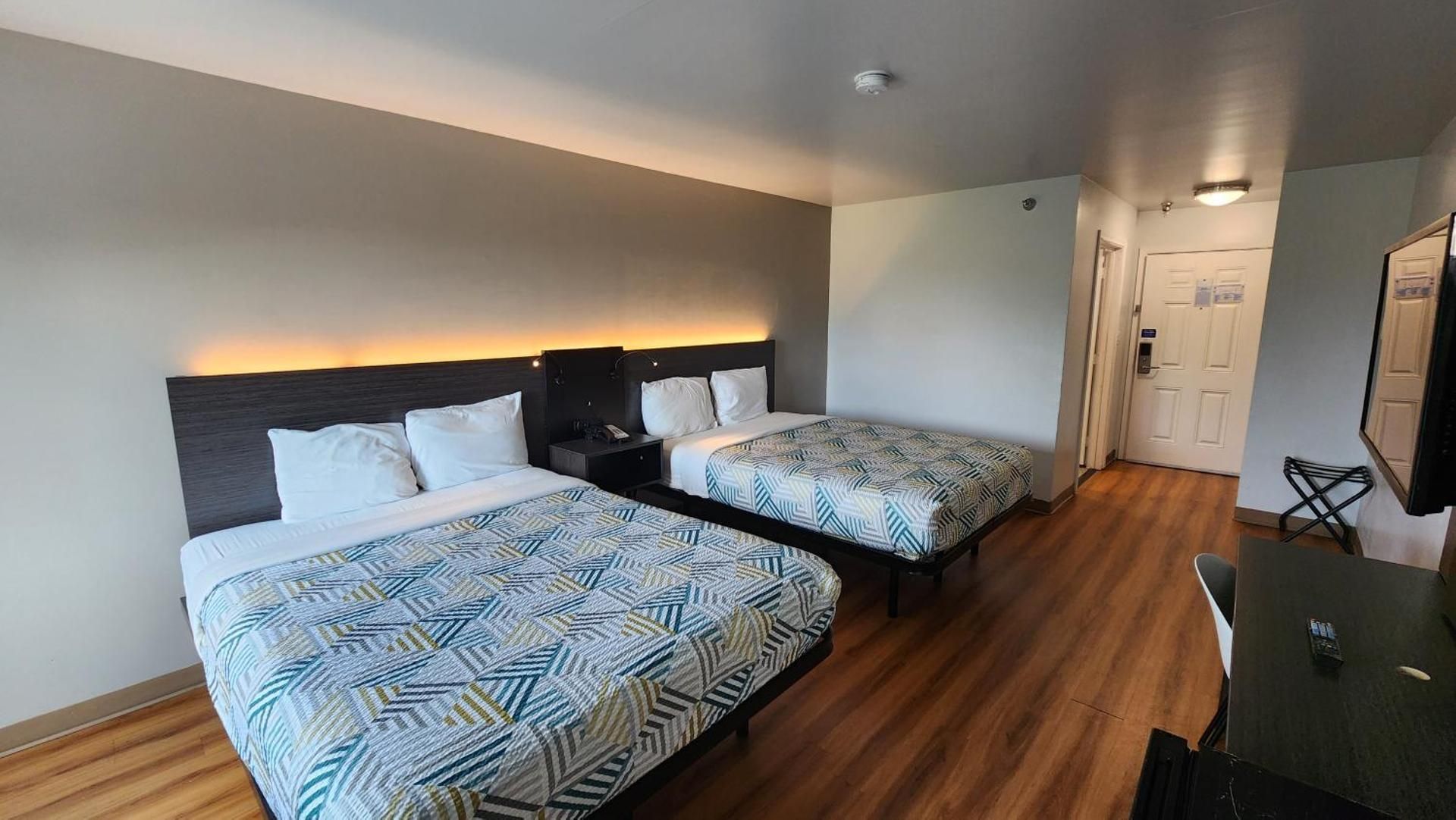 Queen Room with Two Queen Beds - Disability Access - Non-Smoking