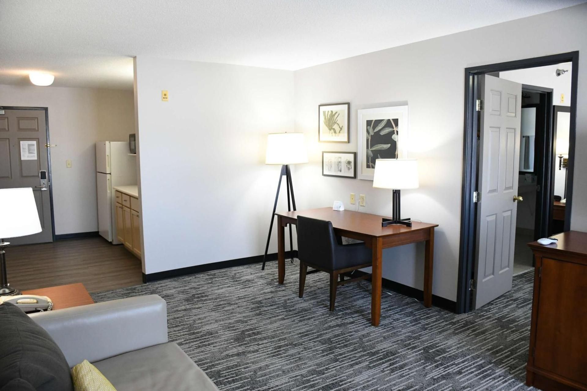 One-Bedroom King Suite with Sofa Bed and Kitchenette - Non-Smoking