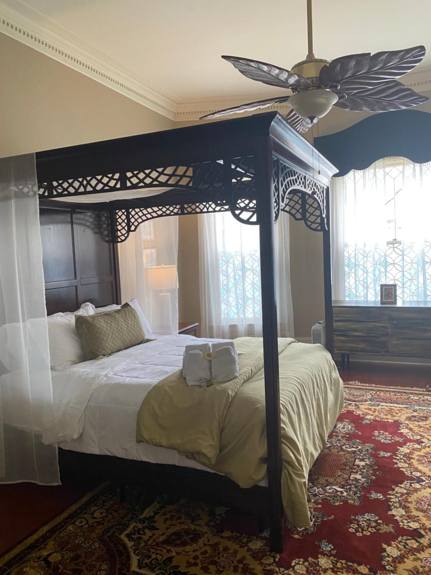 Deluxe Queen Room