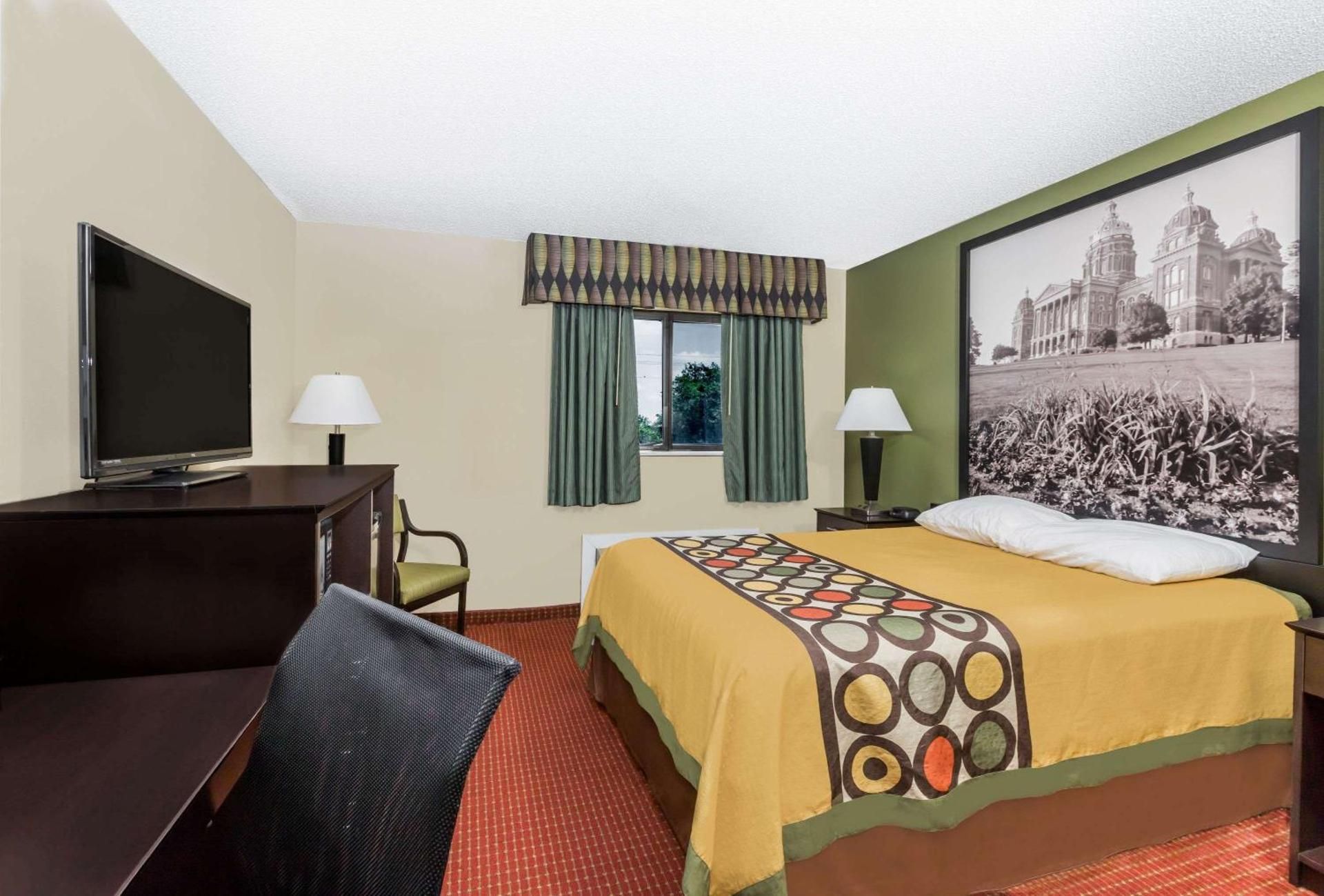 Queen Room - Disability Access/Non-Smoking