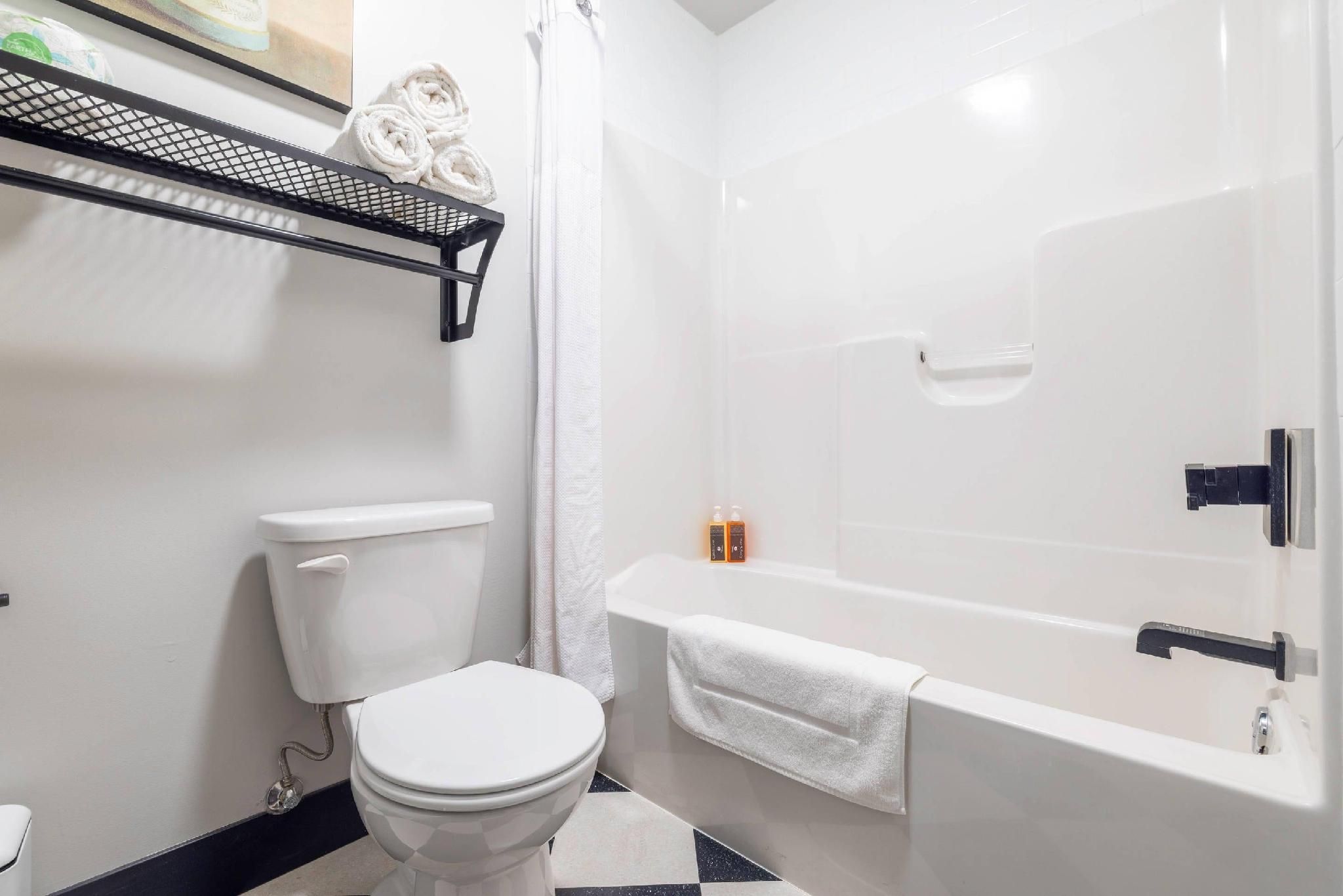 1 Queen Bed Non-smoking