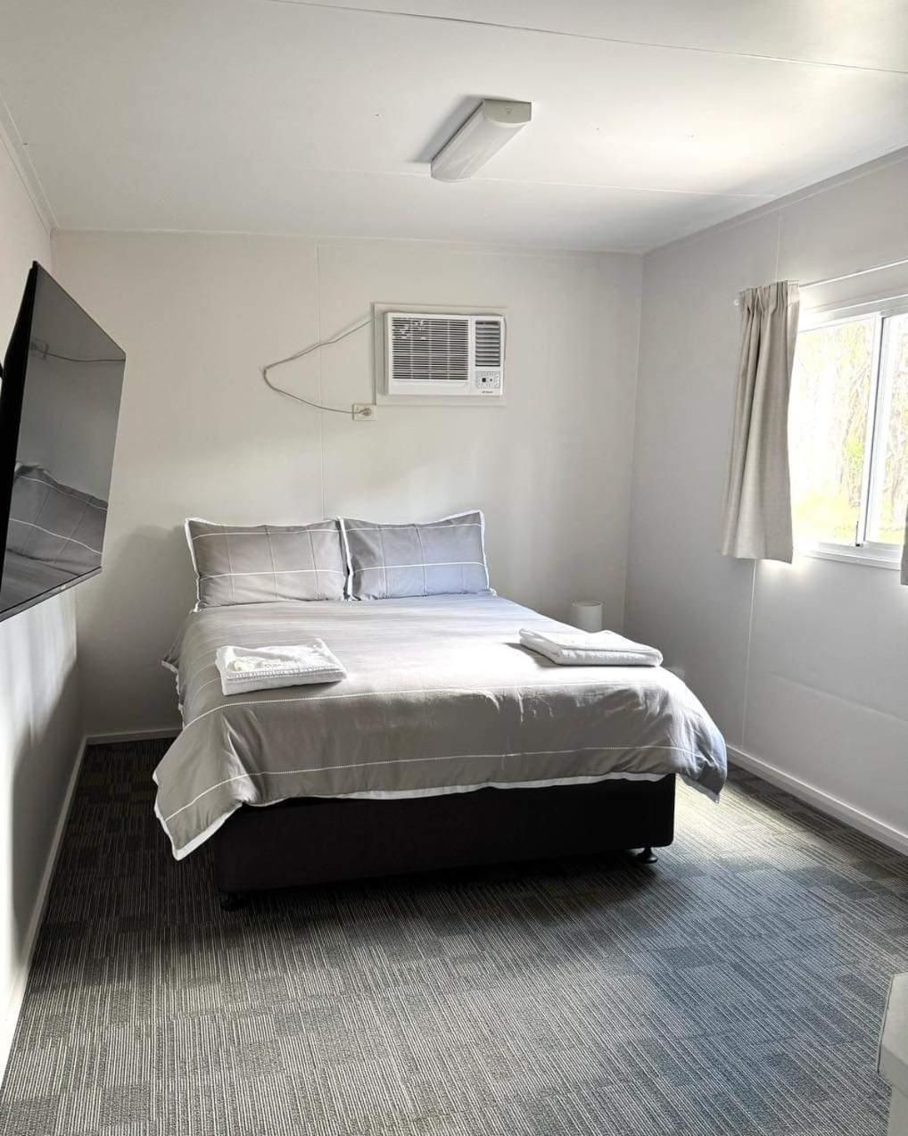 Queen Room with Garden View