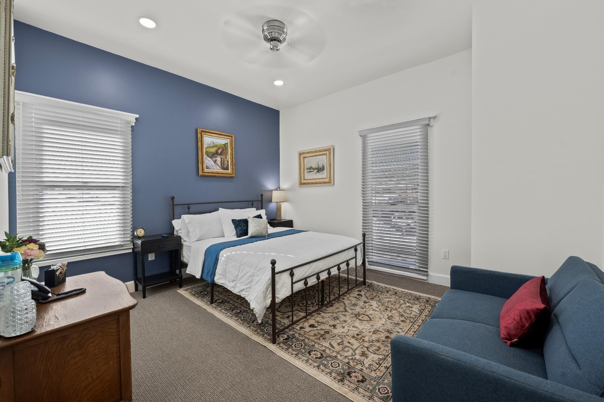 Queen Bedroom with Window