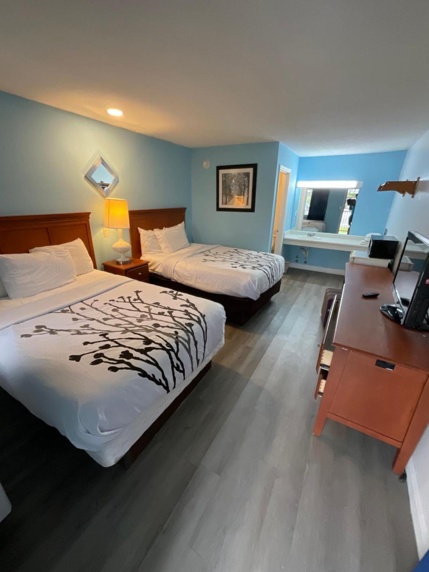 Queen Room