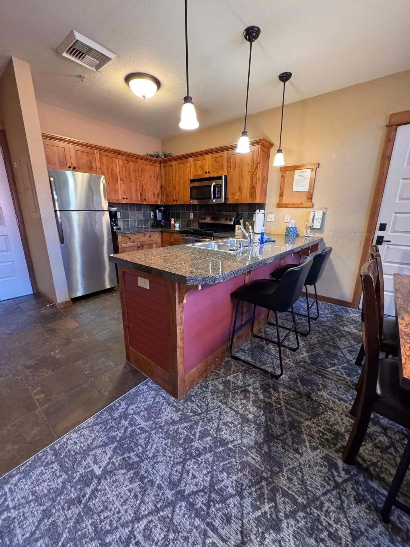 Deluxe King Suite