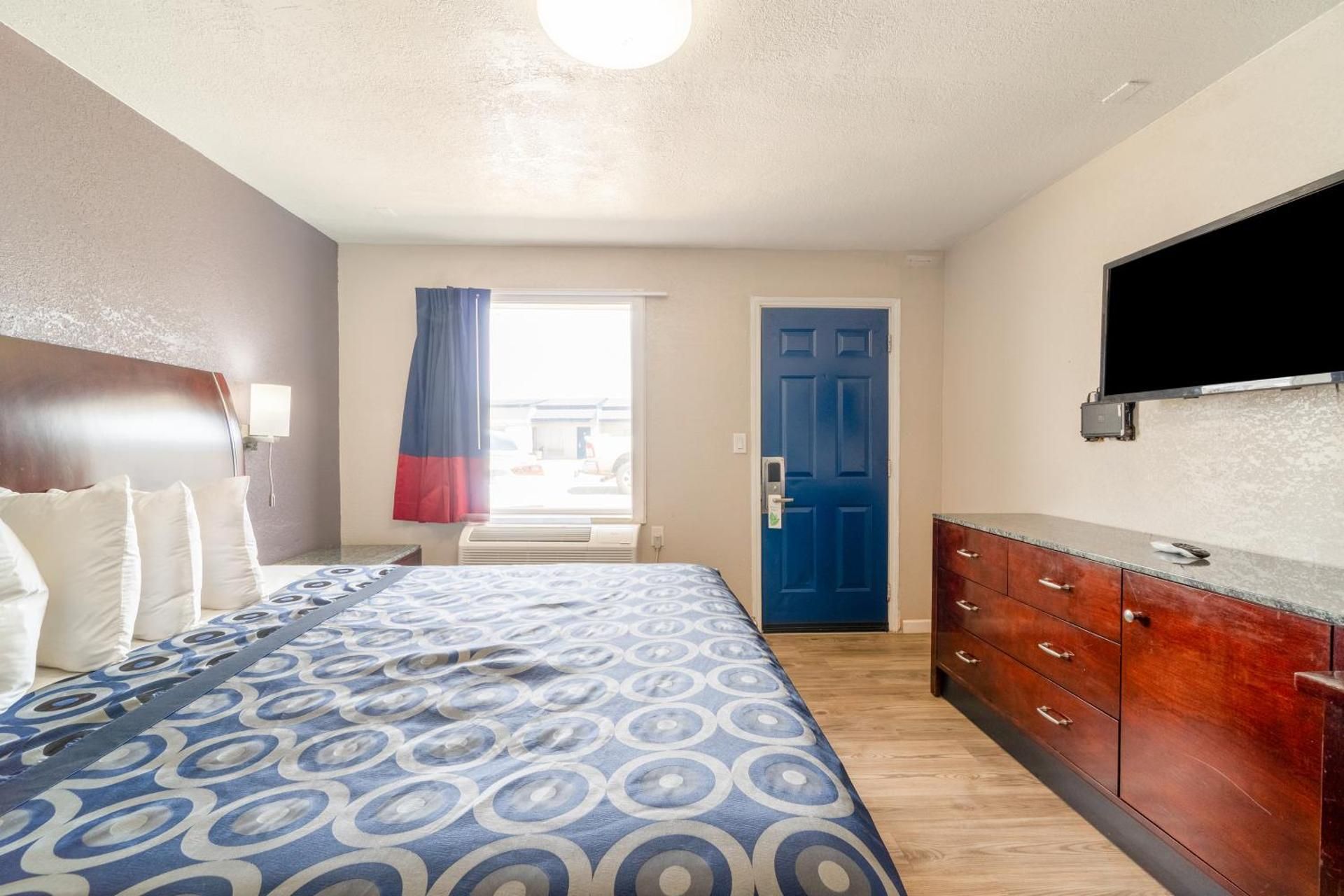 Economy Inn By OYO, Lamesa TX King Bed Non-Smoking 2