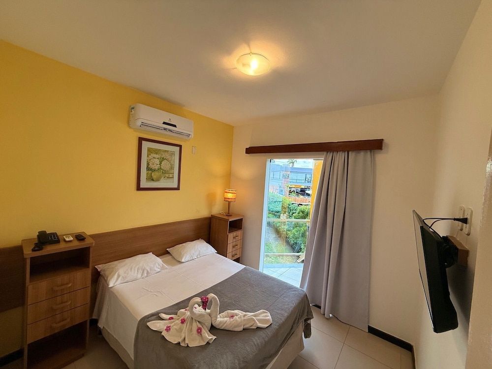 Family Room, Lanai