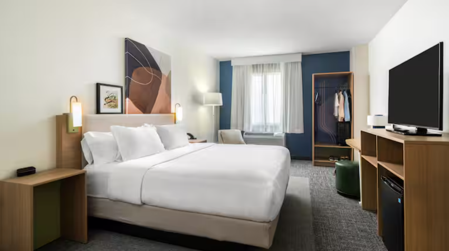 1 King Bed