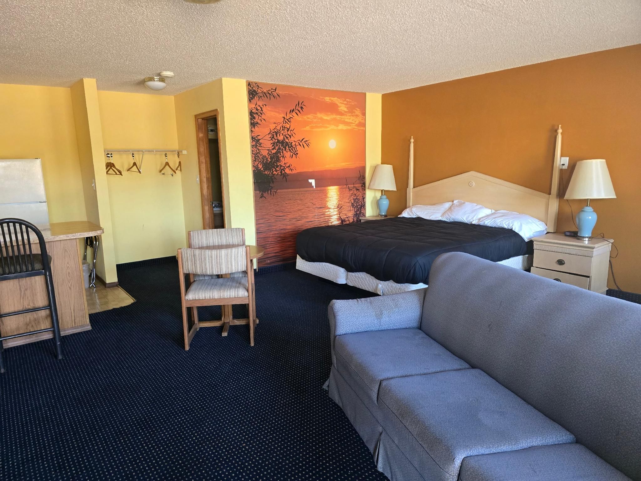Whirlpool Room