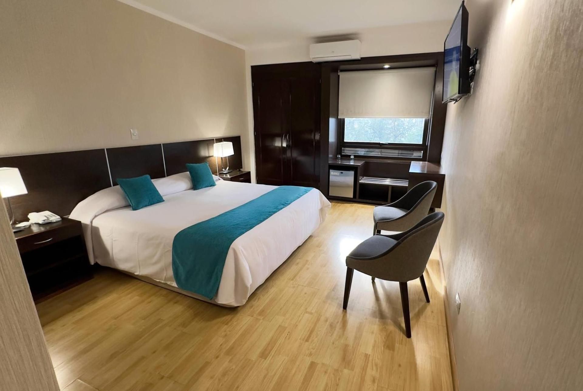 1 Queen Bed or 2 Single Beds, VIP Room, Non-Smoking