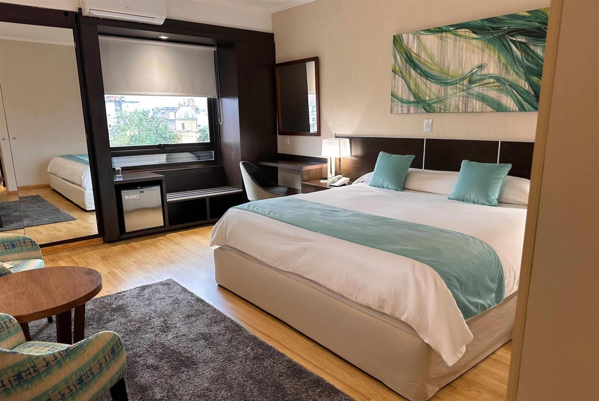 1 King Bed or 2 Single Beds, Junior Suite, Non-Smoking