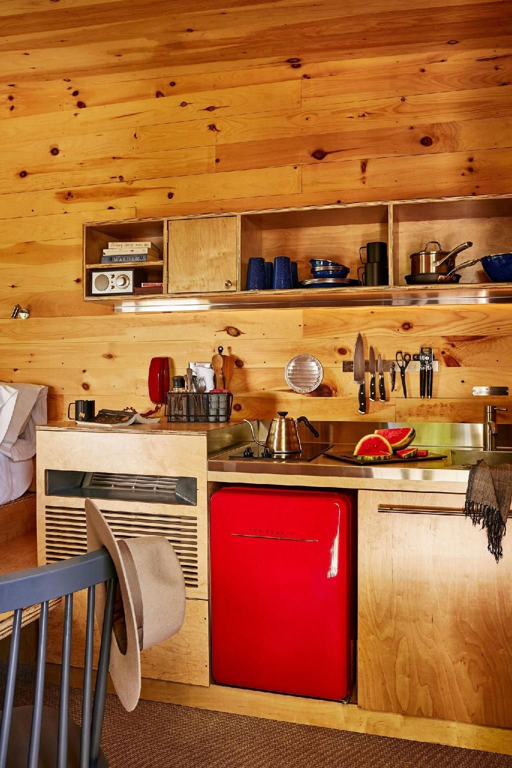 Postcard Cabins Wild Rose, Outdoor Collection by Marriott Bonvoy Cabin With A View, 1 Queen 2