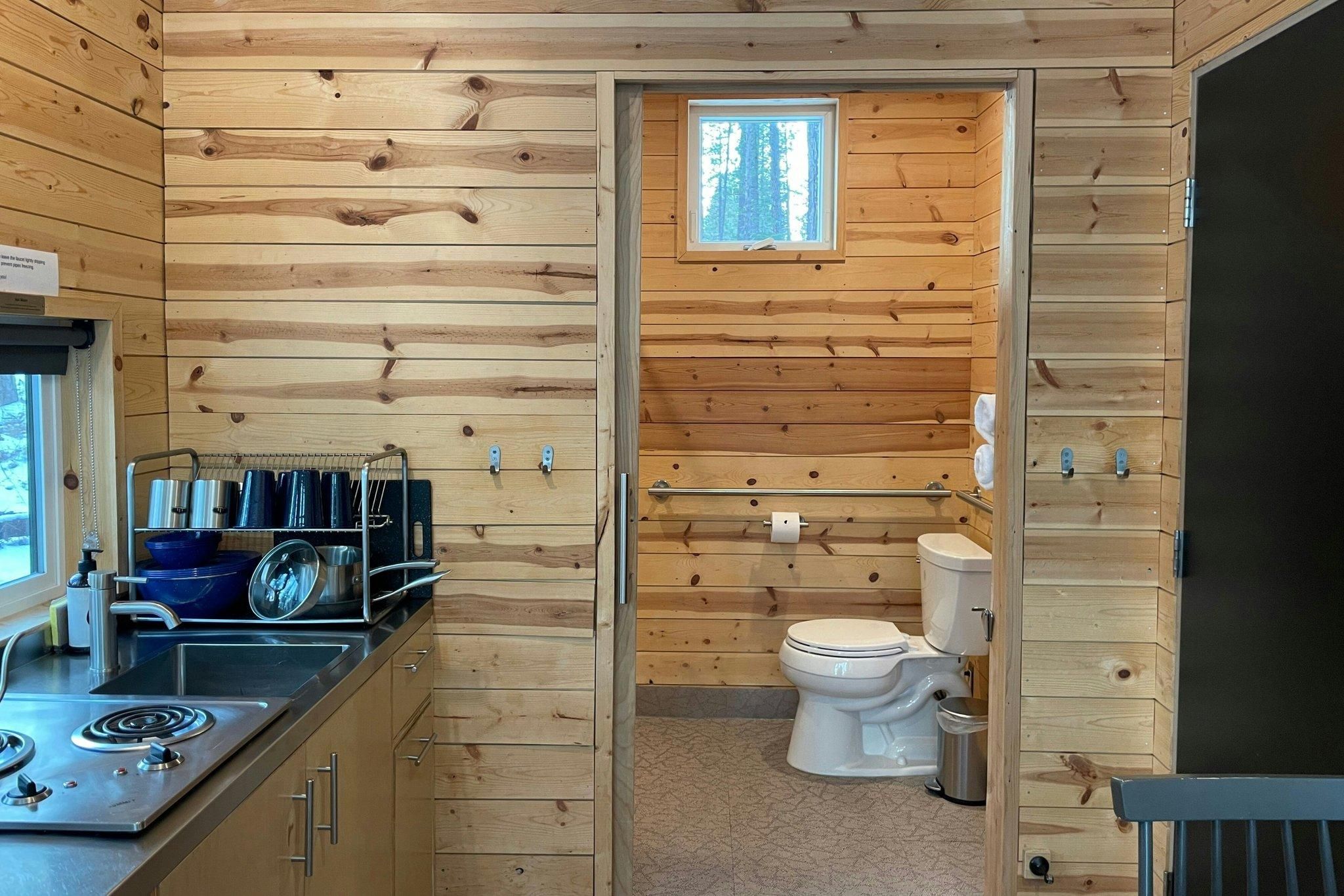 Cabin, Accessible Guest Room, 1 Queen