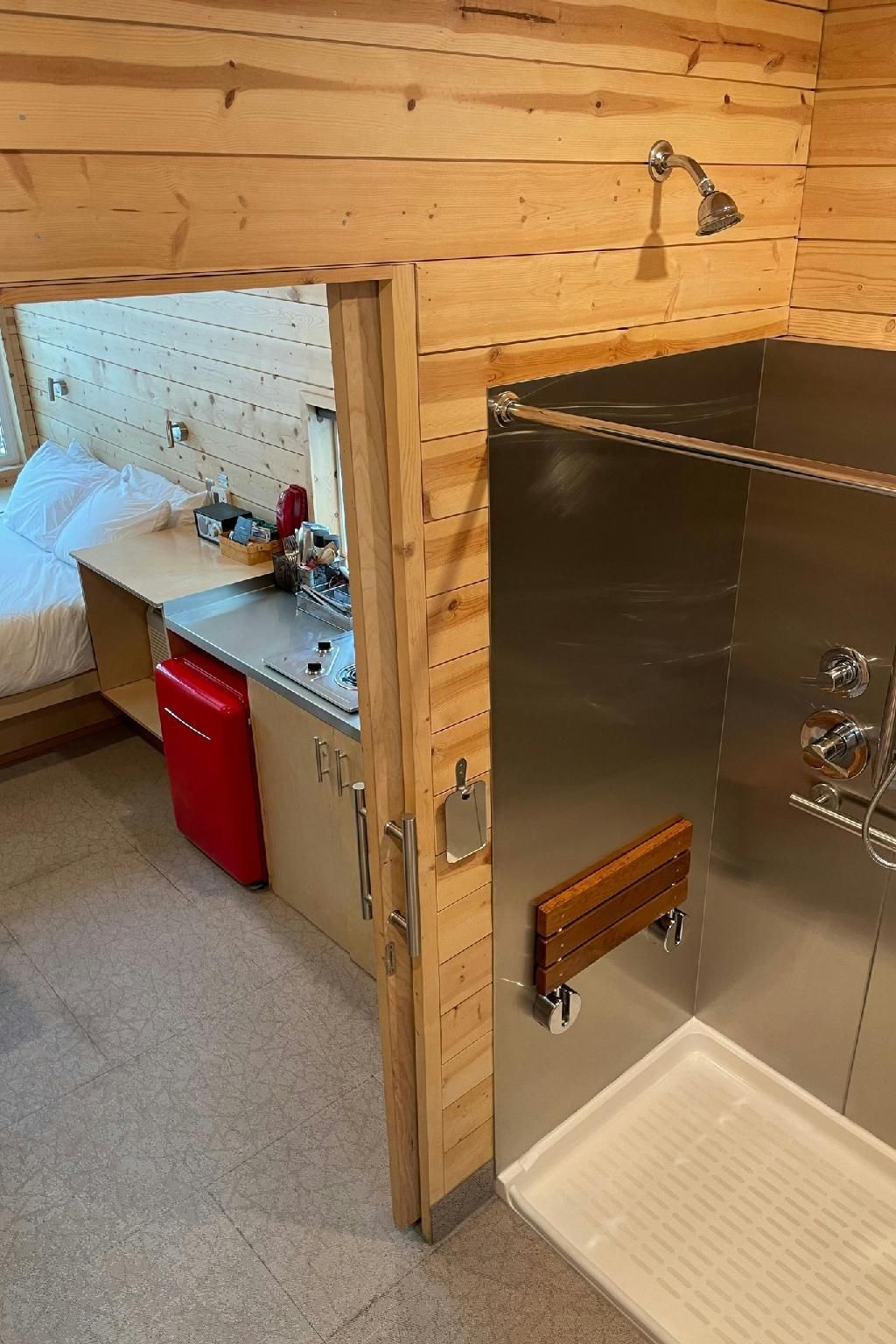 Cabin, Accessible Guest Room, 1 Queen