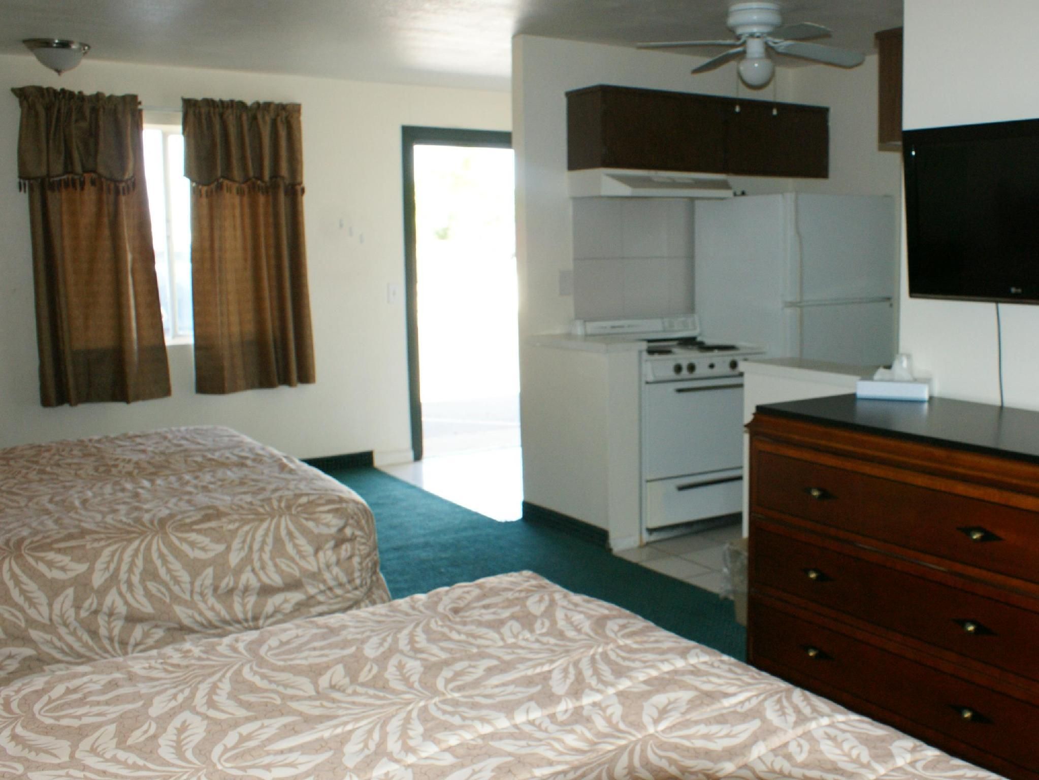 2 Queen Beds Non-Smoking