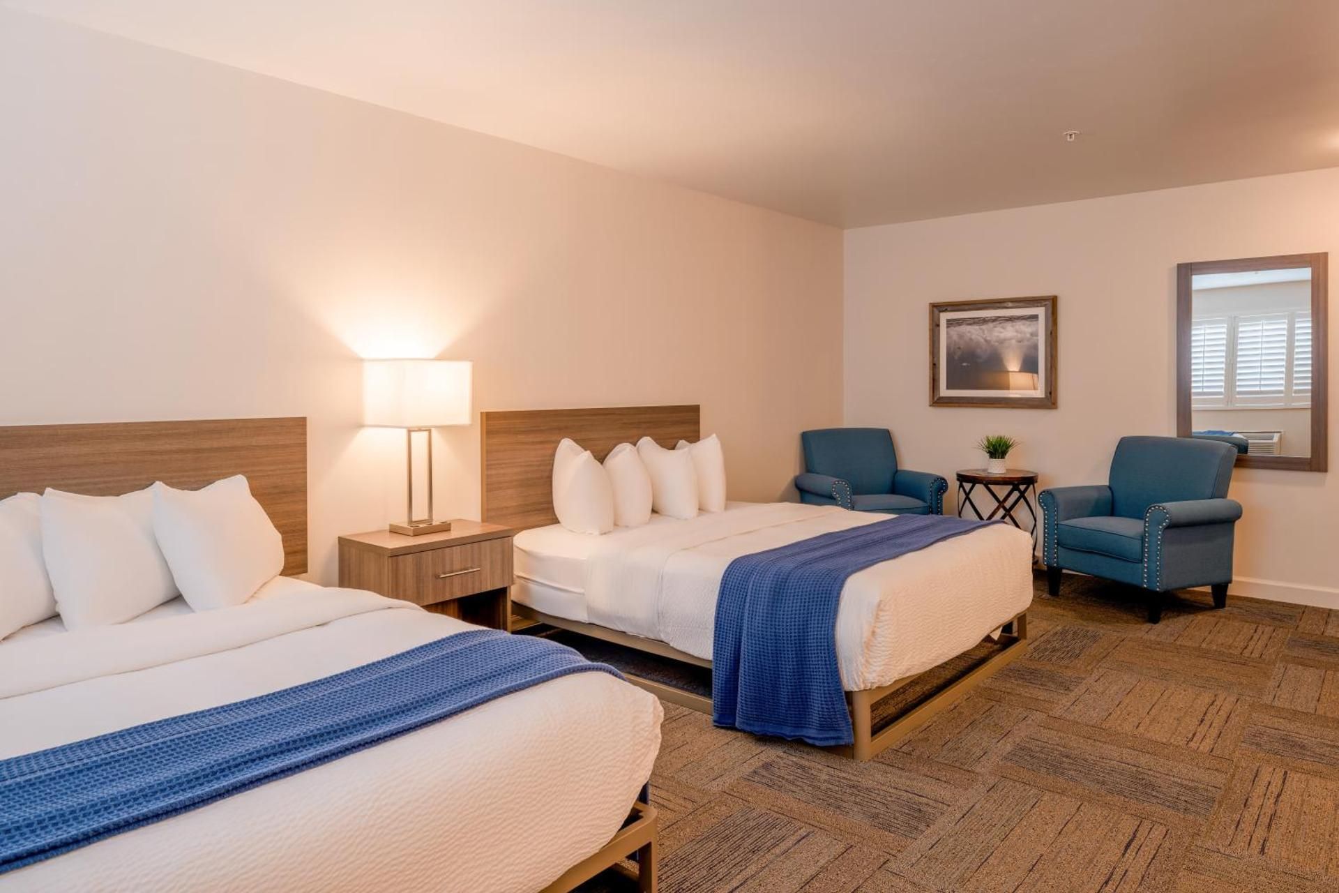 Deluxe Queen Room with Two Queen Beds