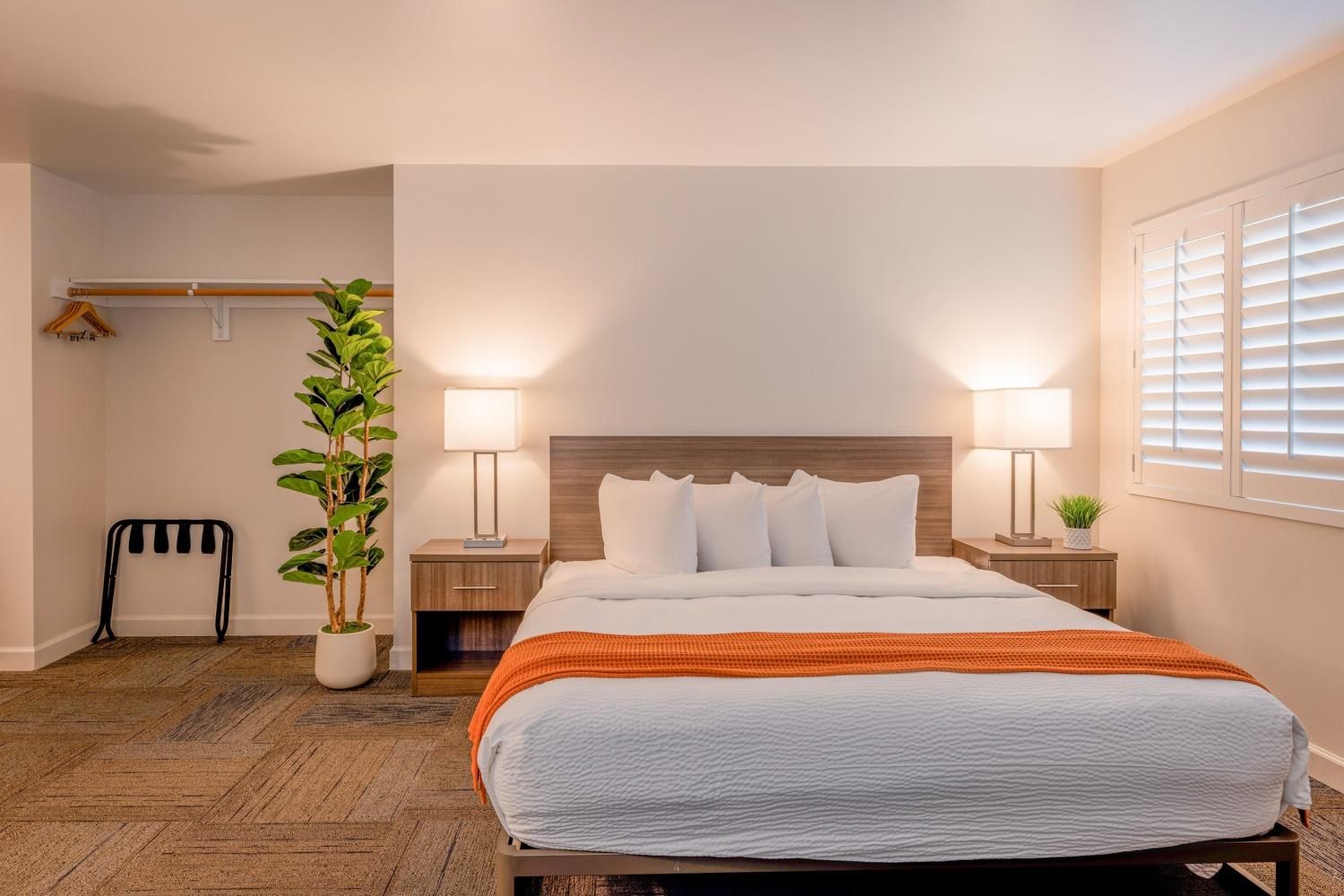 King Bed - Non-Smoking