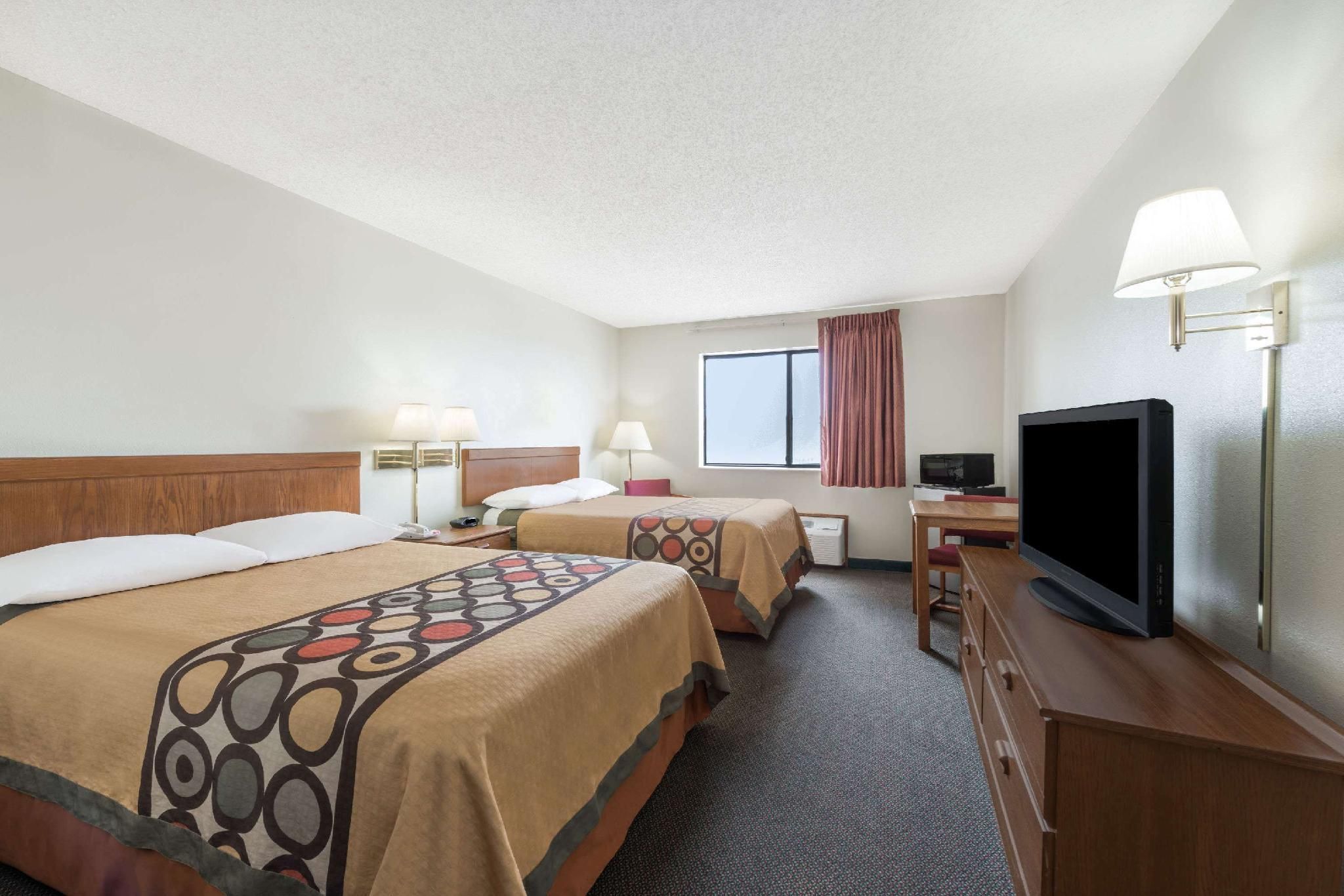 Super 8 by Wyndham Smithville/Kansas City 2 Double Beds Non-Smoking 2