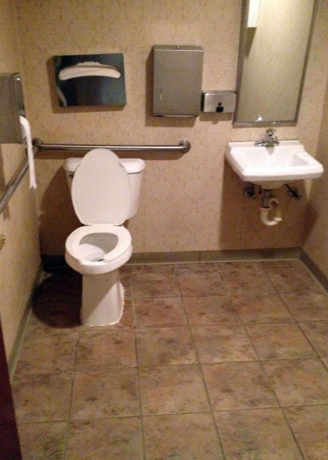 Deluxe Queen - Smoking, Disabled Access