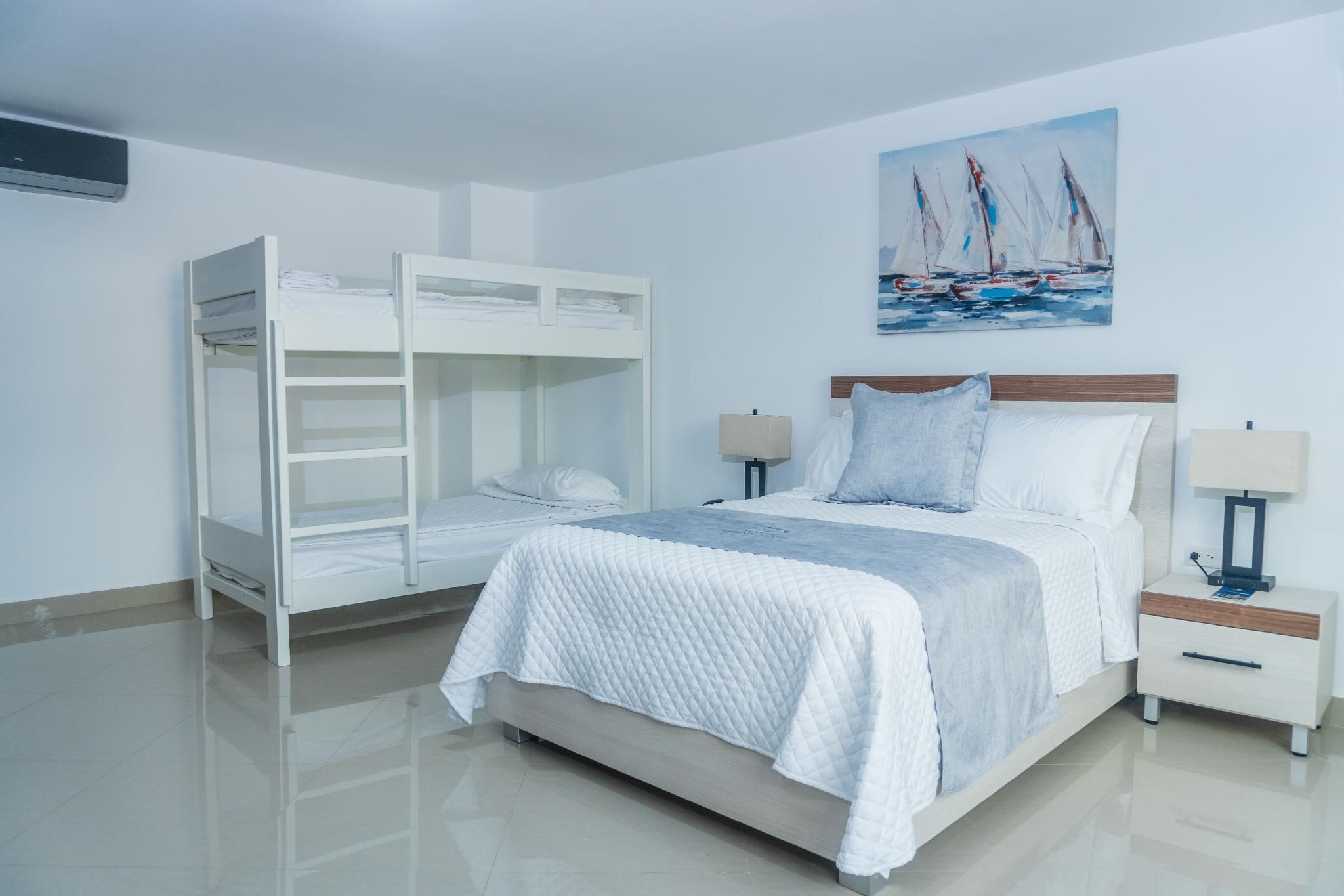 Green Platinum Hotel Triple Room