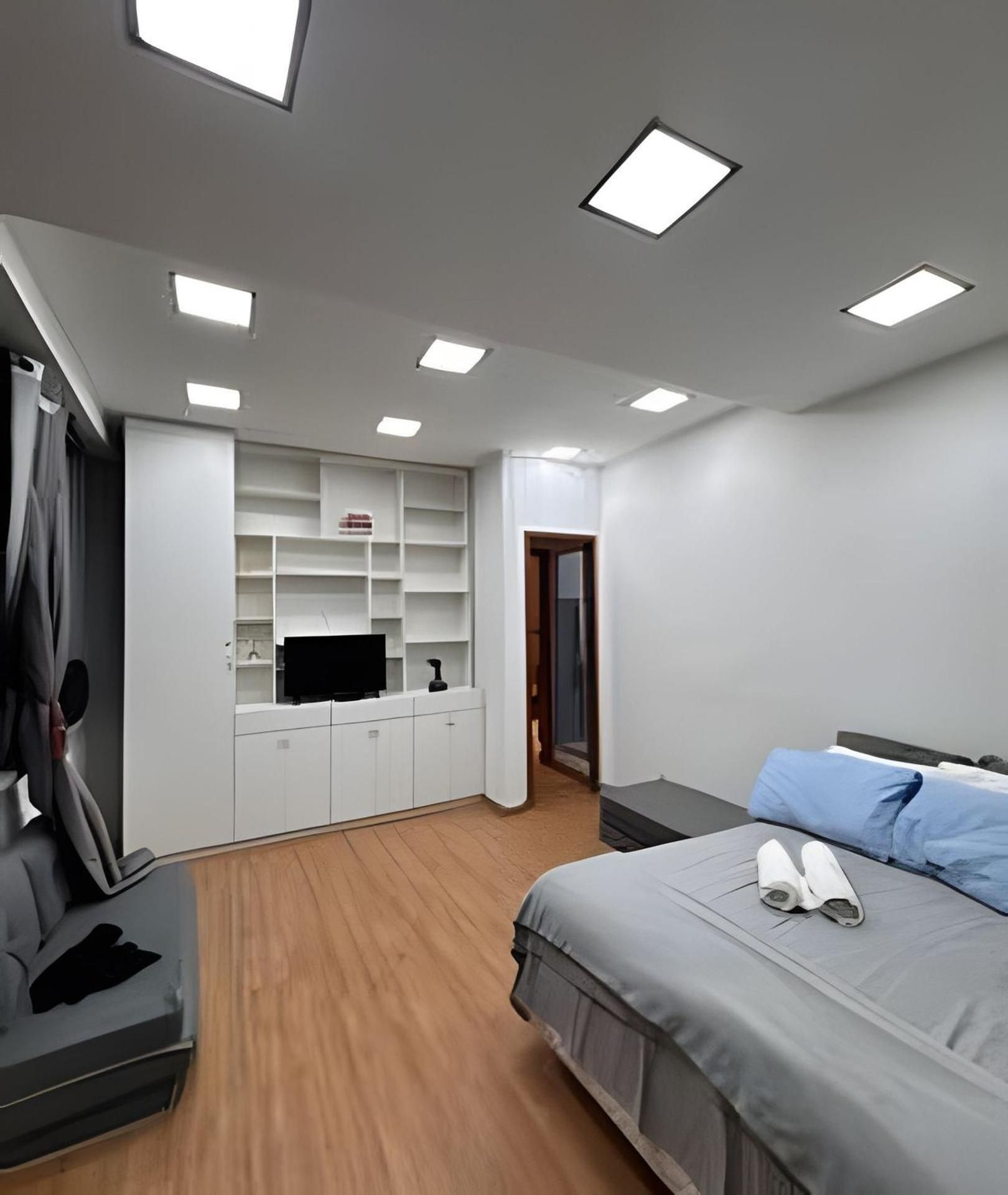 Deluxe One-Bedroom Apartment with City View