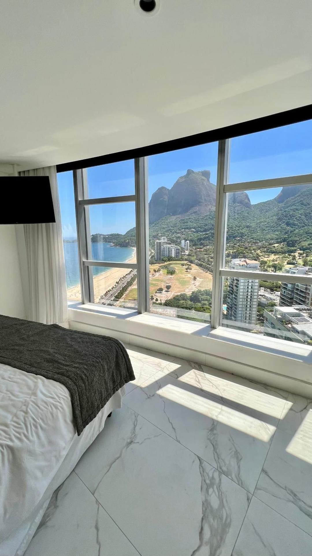 King Suite with Sea View