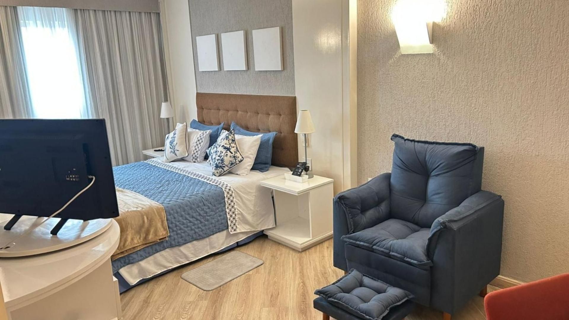 Deluxe One-Bedroom Apartment with City View