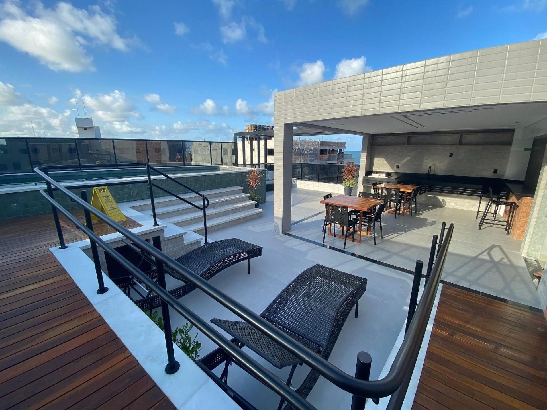 Studio Apartment with Balcony