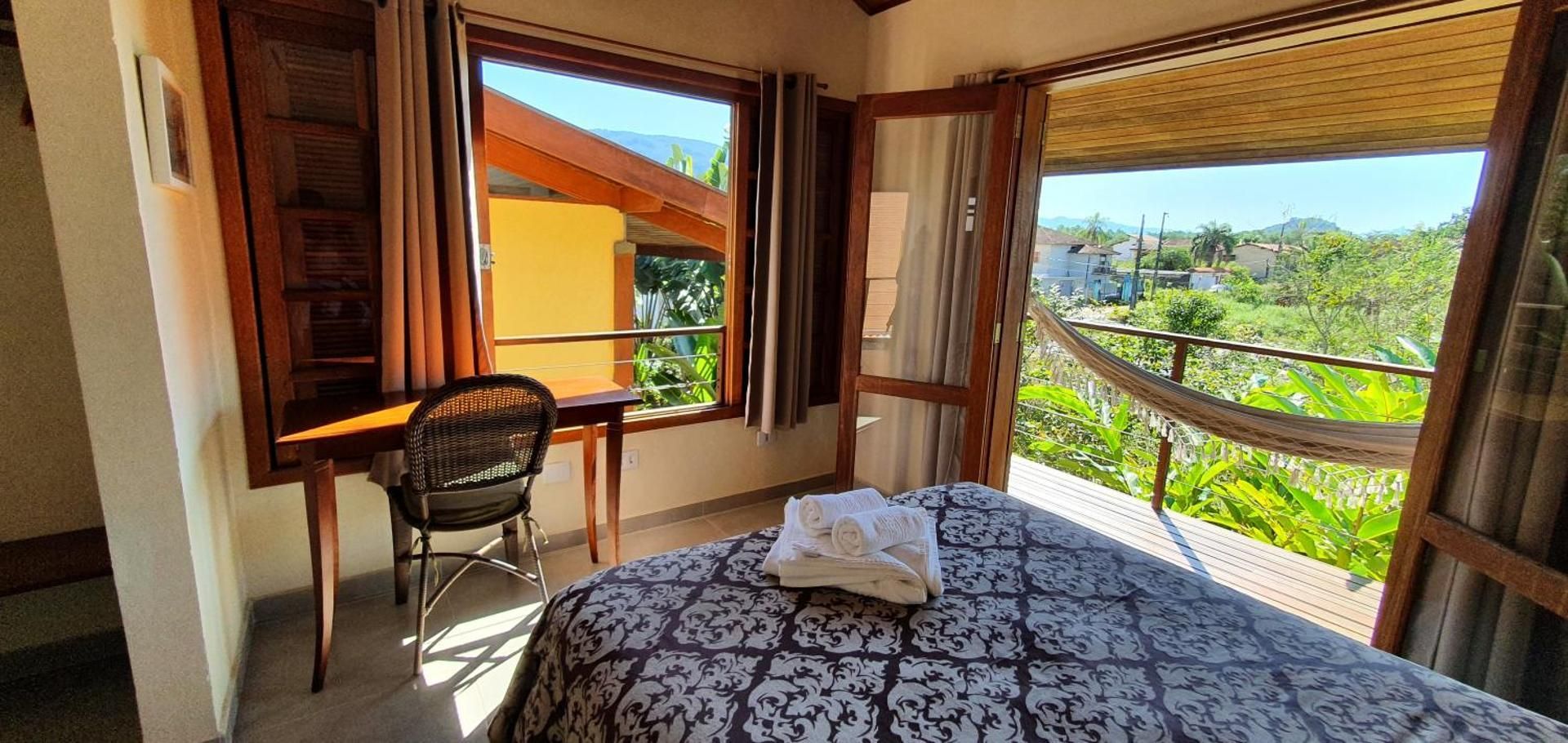 Deluxe Queen Suite