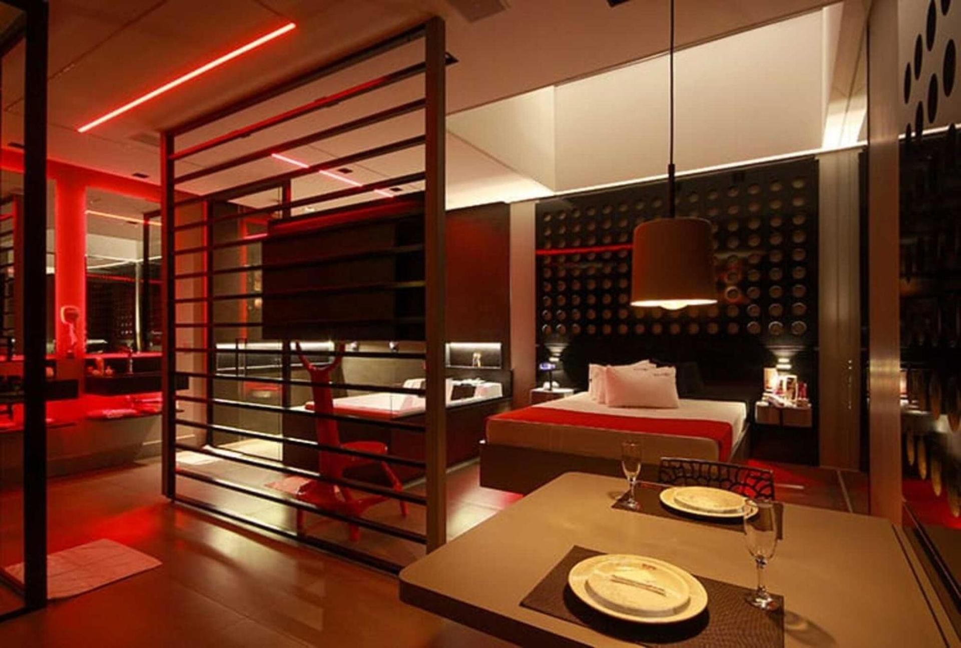 Deluxe Suite with Spa Bath