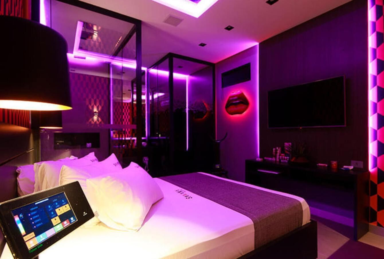 Deluxe King Suite