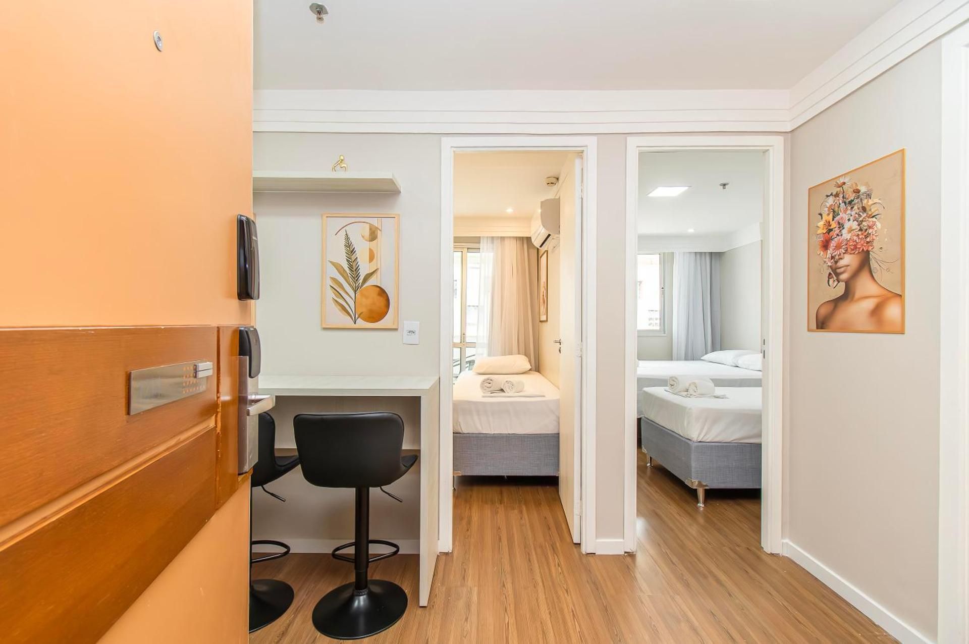 Two-Bedroom Deluxe Apartment with Balcony