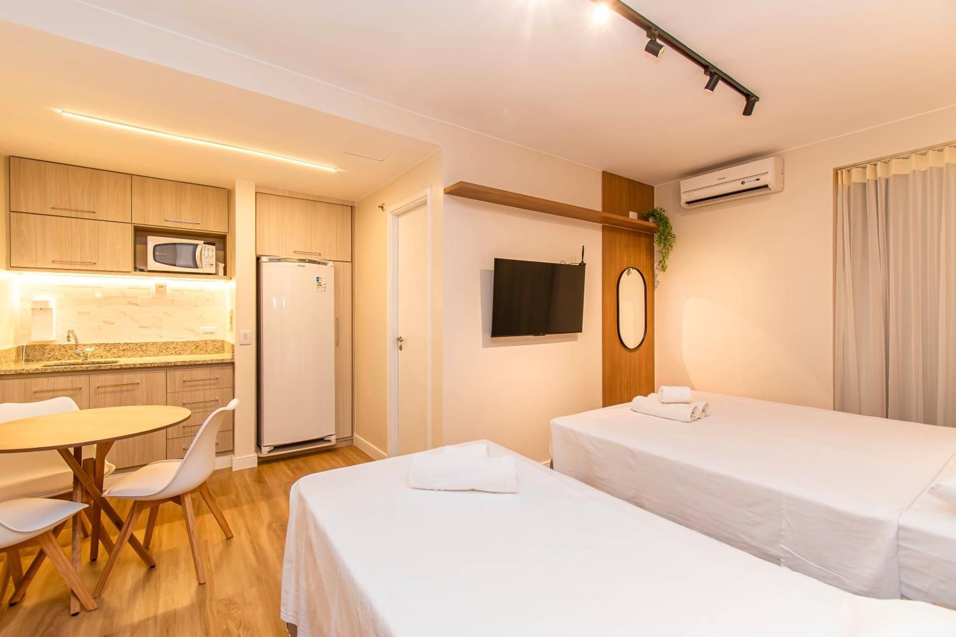 Studio Apartment with Queen Bed