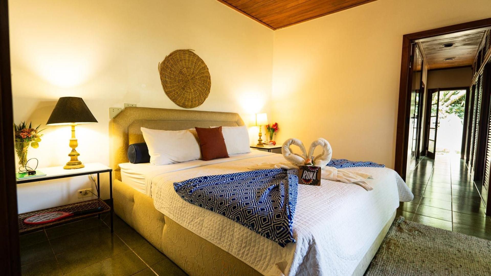 Deluxe Suite with Spa Bath